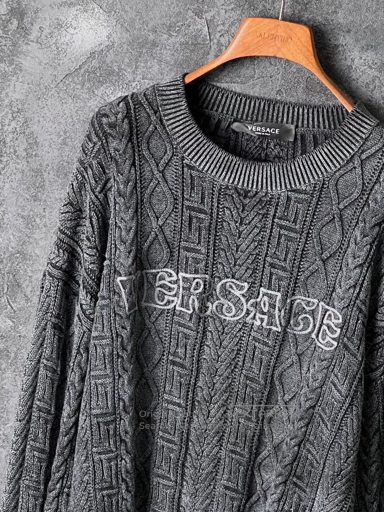 Versace Versace Charcoal grey letter cotton sweater Size US M / EU 48-50 / 2 - 8 Thumbnail