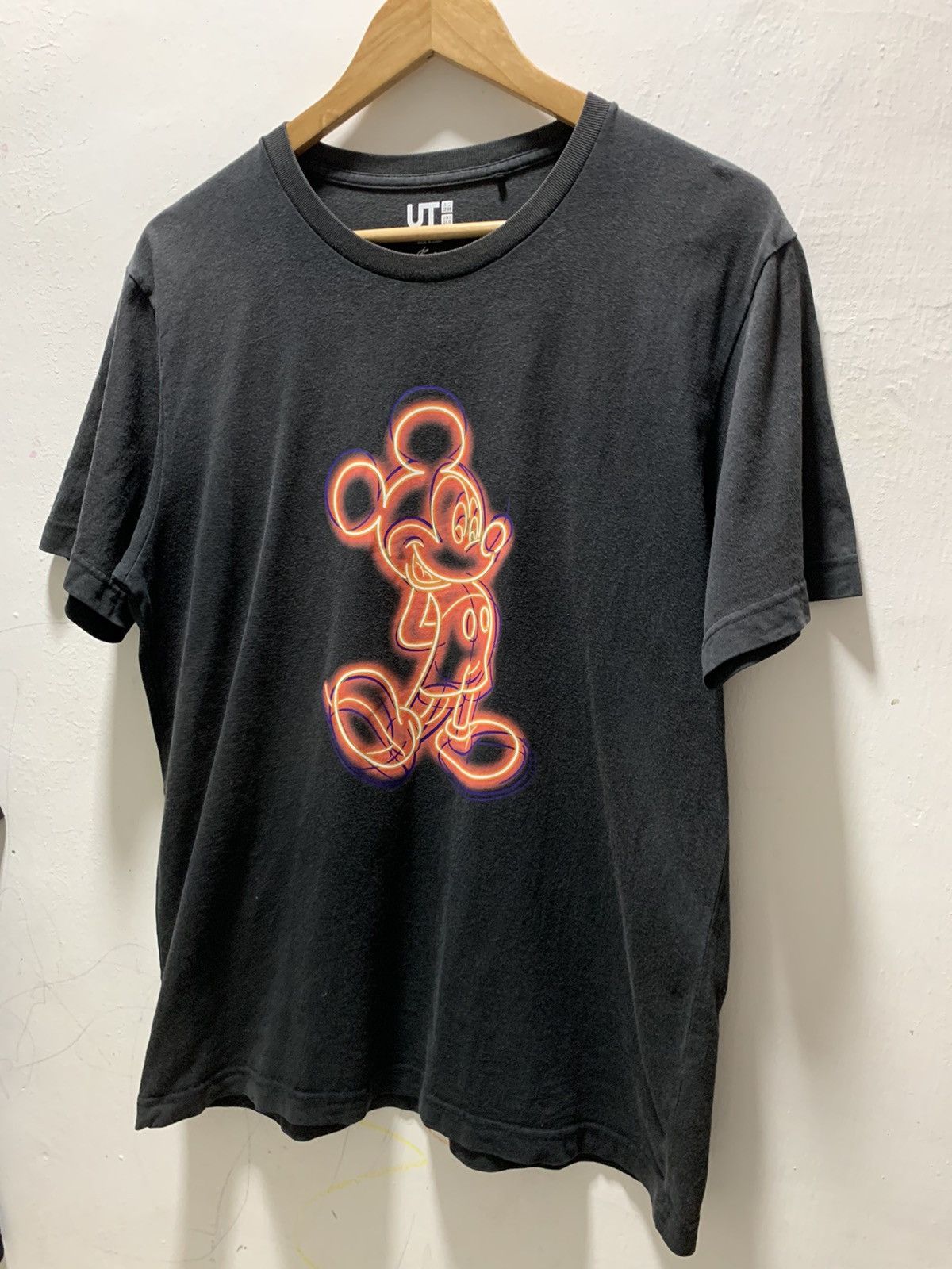Uniqlo Uniclo X Mickey Large Tshirt Size US L / EU 52-54 / 3 - 3 Thumbnail