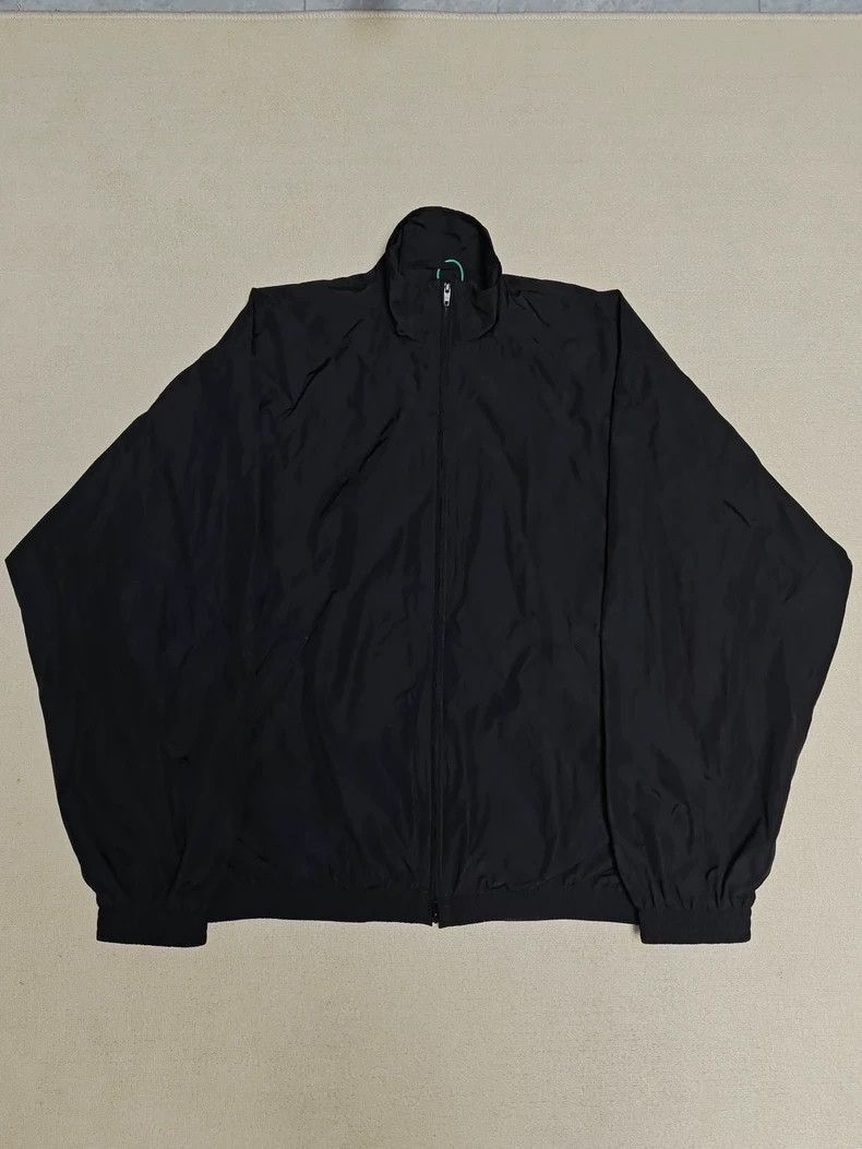 Balenciaga Balenciaga 24Fw back tape logo nylon jacket-2506 Size US S / EU 44-46 / 1 - 2 Thumbnail