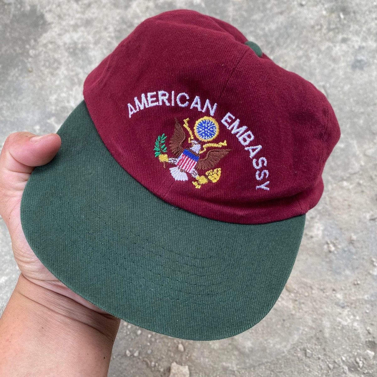 Vintage RARE ‼️ American Embassy Size ONE SIZE - 2 Thumbnail
