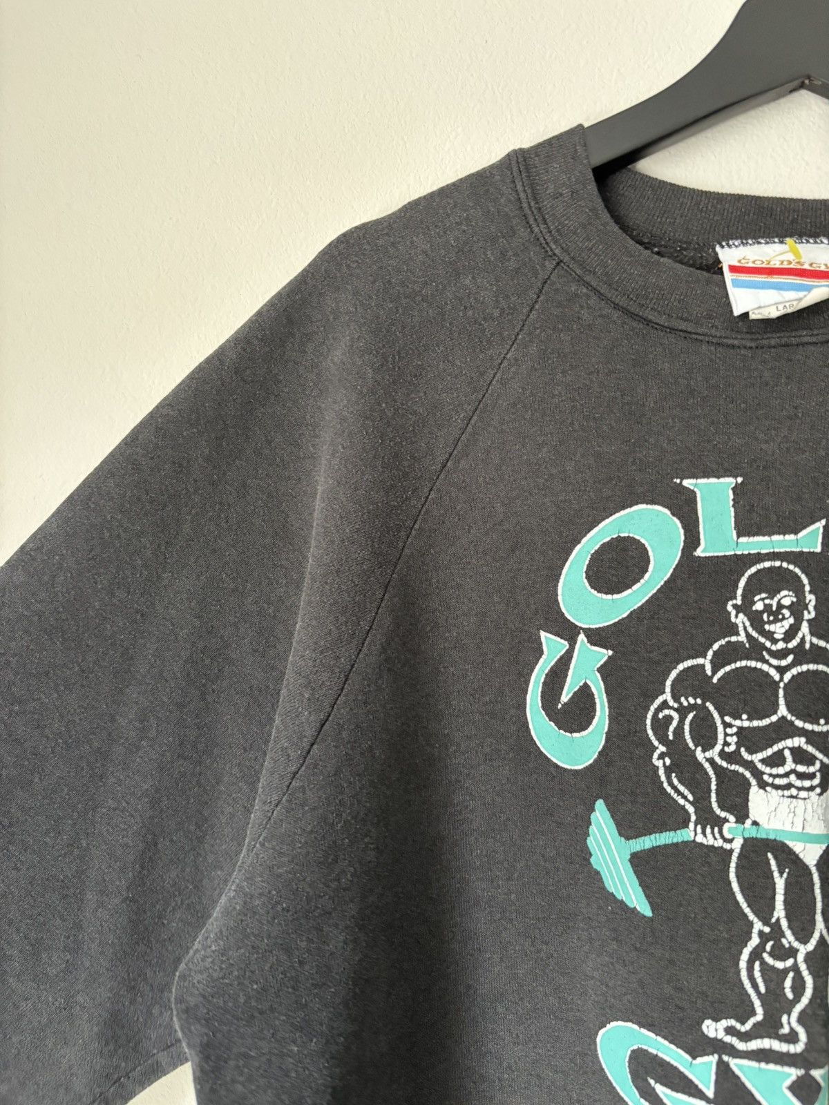 Vintage Vintage 80s Faded Gold’s Gym Crewneck Sweatshirt Size US L / EU 52-54 / 3 - 7 Thumbnail