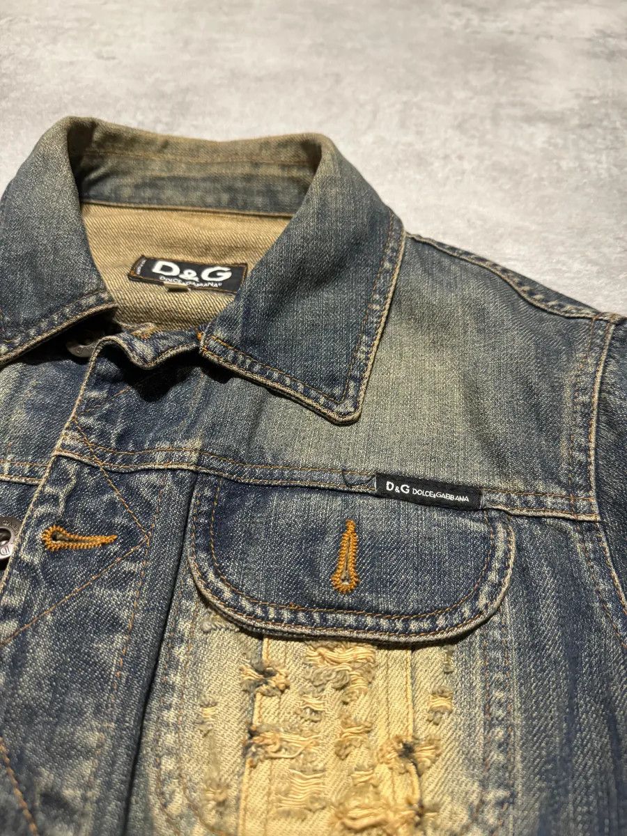Dolce & Gabbana 2000s Dolce & Gabbana Grey Distressed Aged Denim Jacket Size XS / US 0-2 / IT 36-38 - 10 Thumbnail