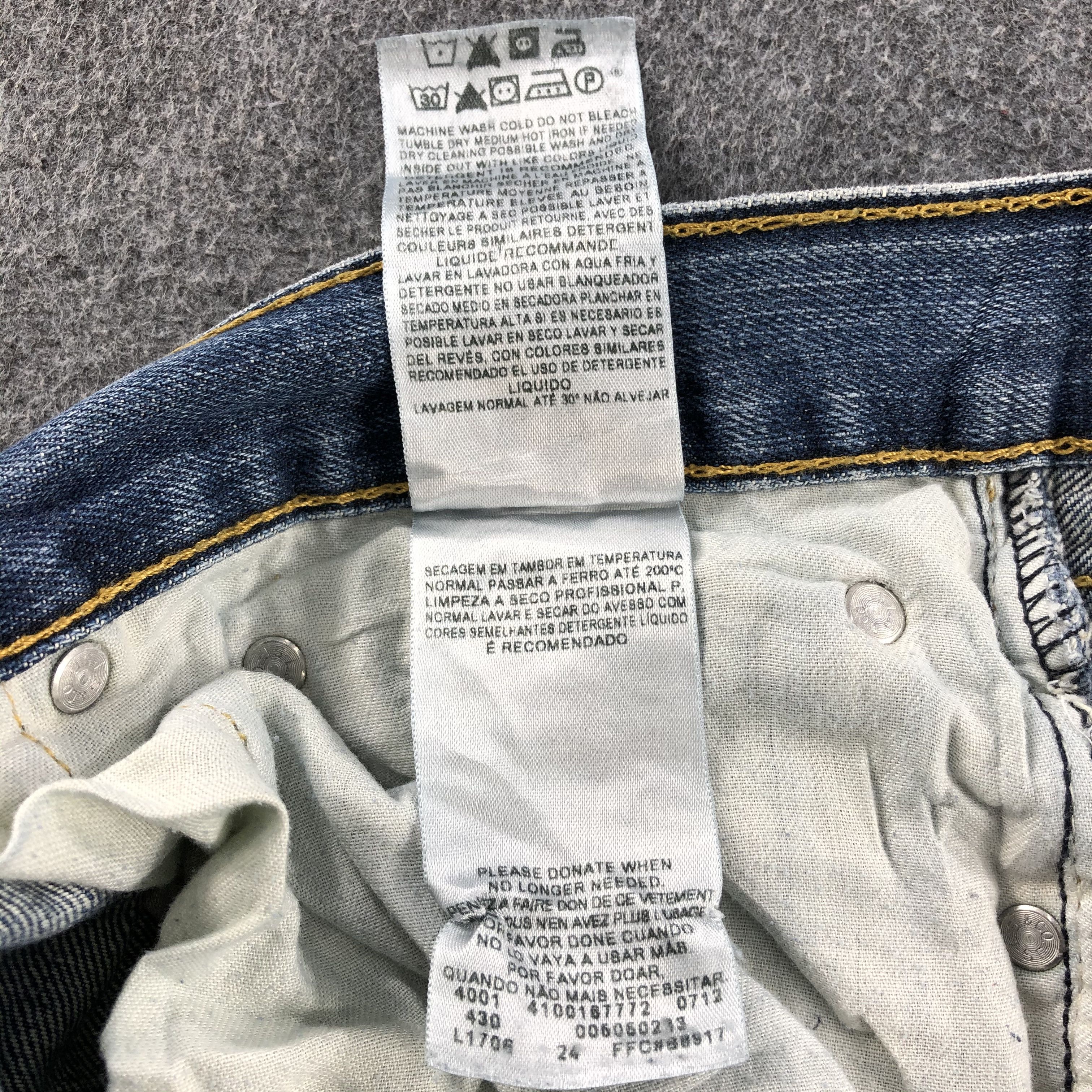 Levi's Mid Blue Vintage Levis 505 Jeans-J1244 Size US 41 - 11 Thumbnail