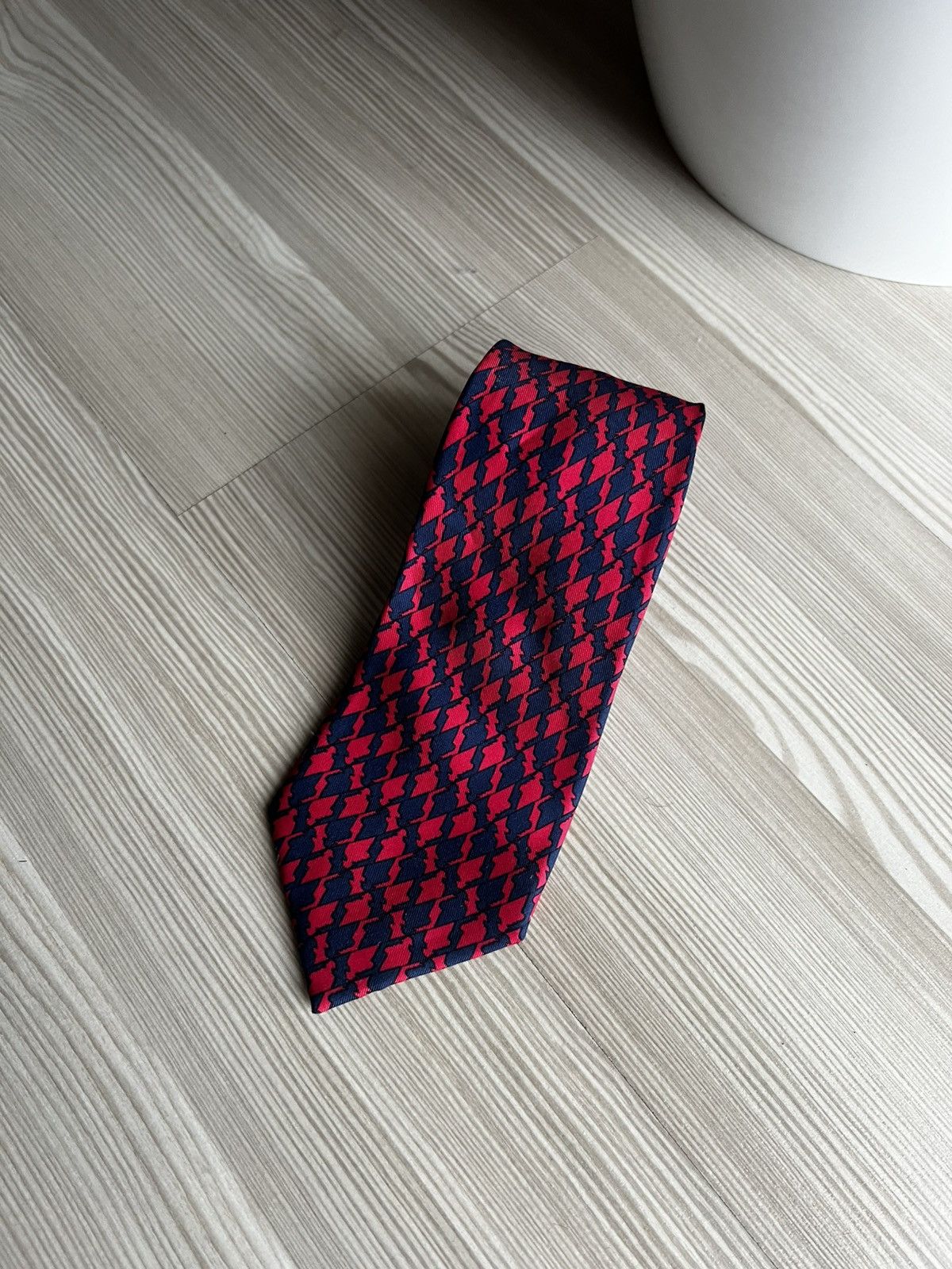 Hermes Vintage Hermes Red/Black Silk Tie 7315EA Made in France Size ONE SIZE - 7 Thumbnail
