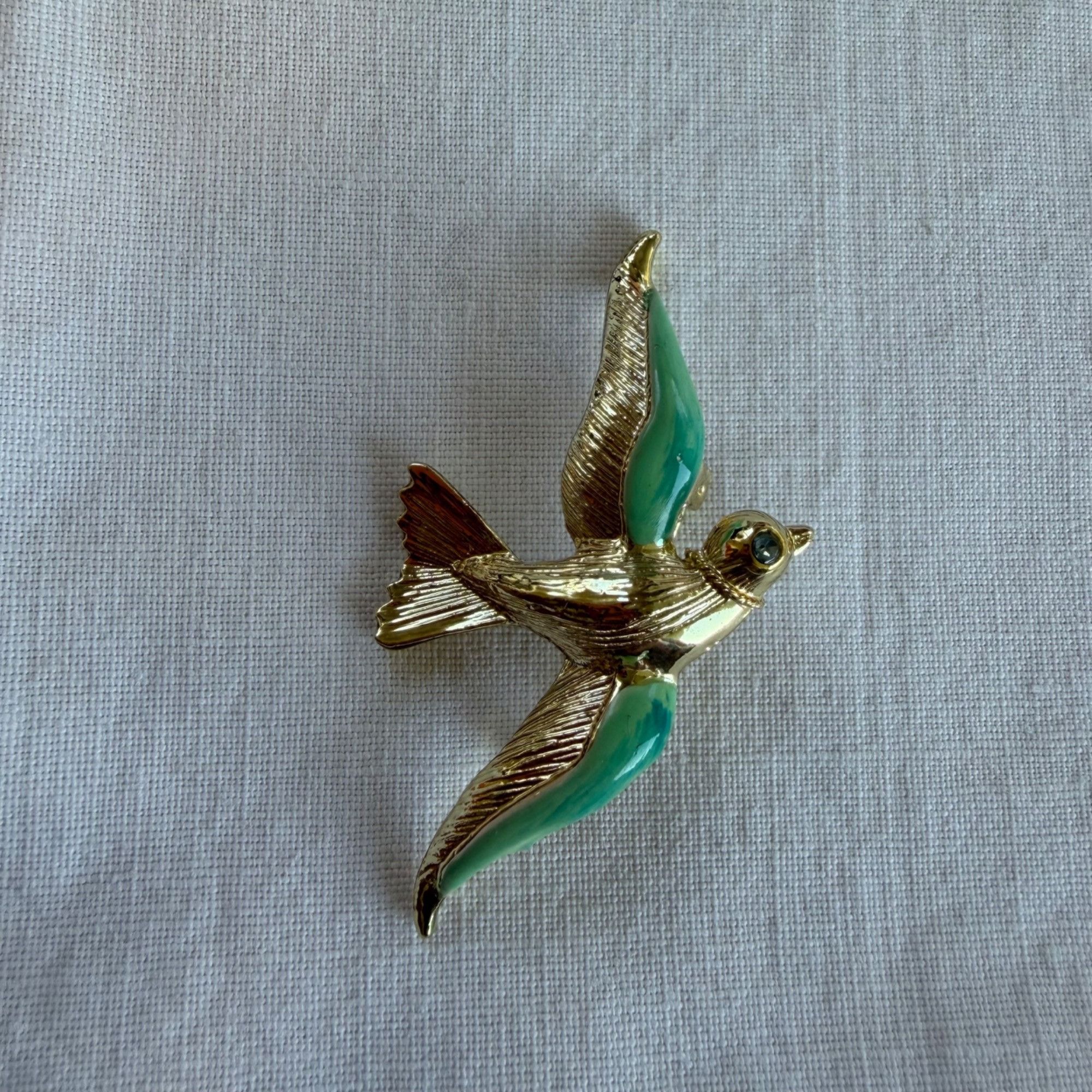Vintage Vintage Swallow In Flight Gold Tone With Enamel Rhinestone F Size ONE SIZE - 1 Thumbnail
