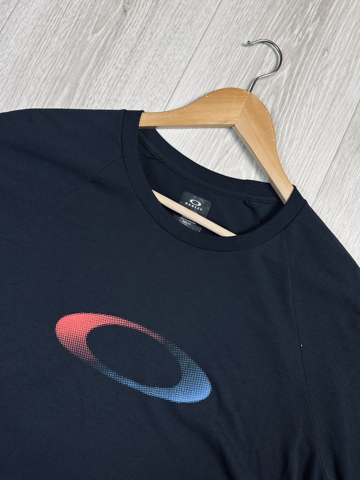 Oakley Vintage Oakley Big Logo 3/4 Sleeves Gorpcore Shirt Size US XXL / EU 58 / 5 - 5 Thumbnail
