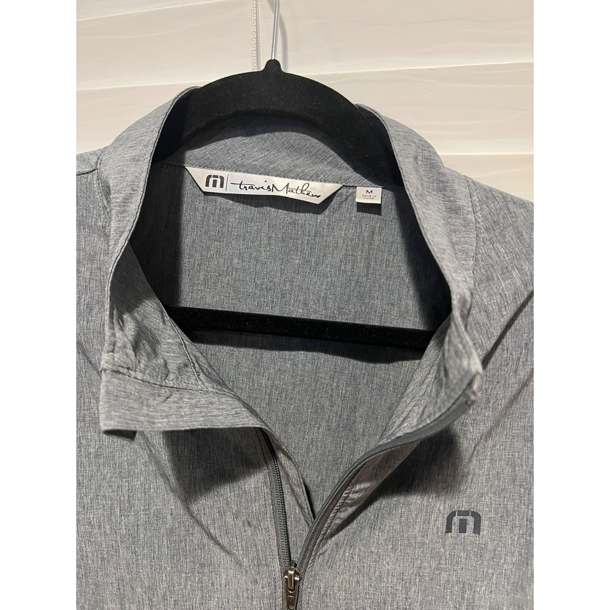 TravisMathew Travis Mathew Mens Lightweight Jacket - Size M Size US M / EU 48-50 / 2 - 2 Thumbnail