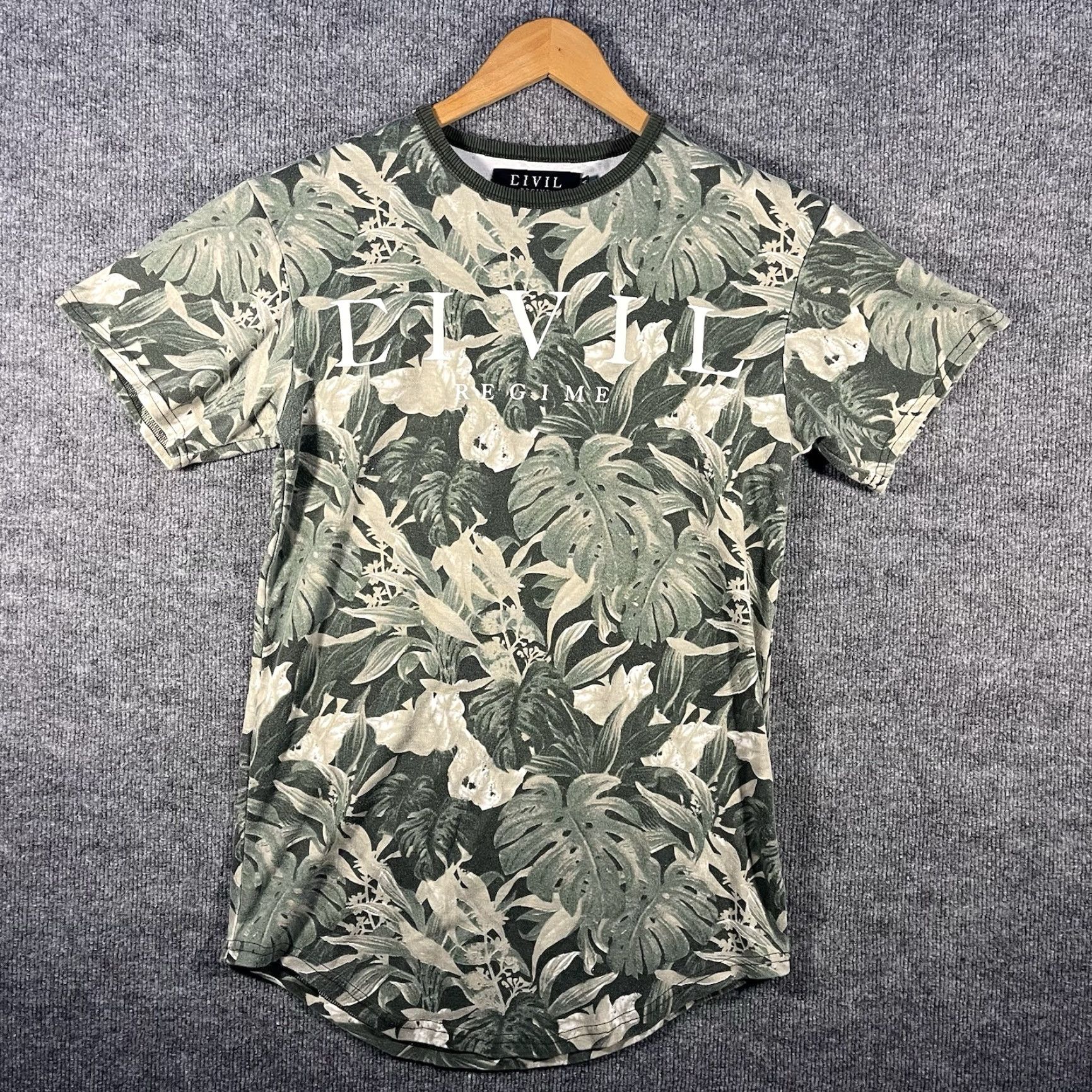 Vintage Civil Regime T-Shirt Mens Medium Green Floral Leaf AOP Graphic Print Short Sleeve Shirt Size US M / EU 48-50 / 2 - 2 Thumbnail