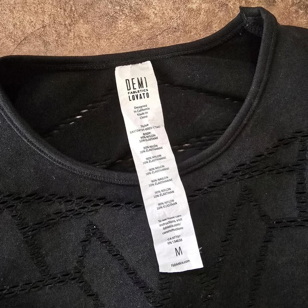 Fabletics Black Philomena Demi Lovato Long Sleeve Size M / US 6-8 / IT 42-44 - 5 Thumbnail