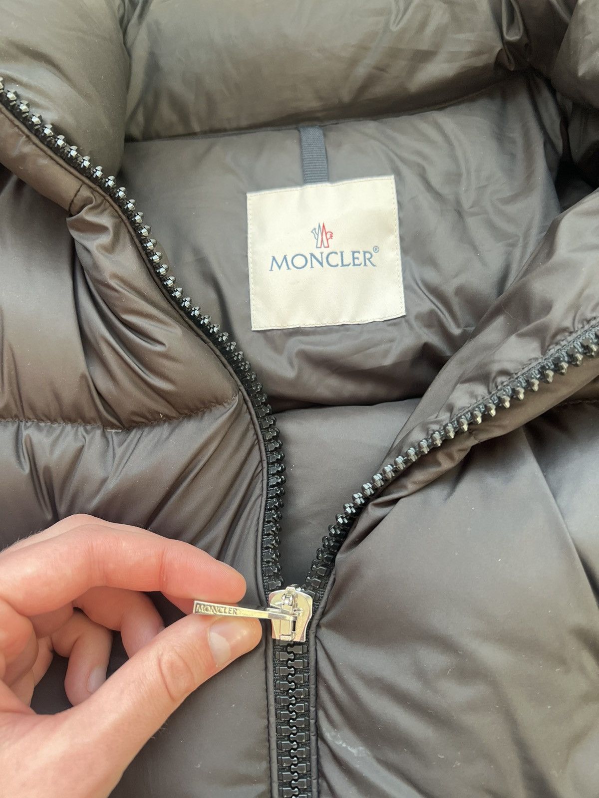 Moncler Moncler Classic Puffer Jacket Black On Black Size US M / EU 48-50 / 2 - 9 Thumbnail