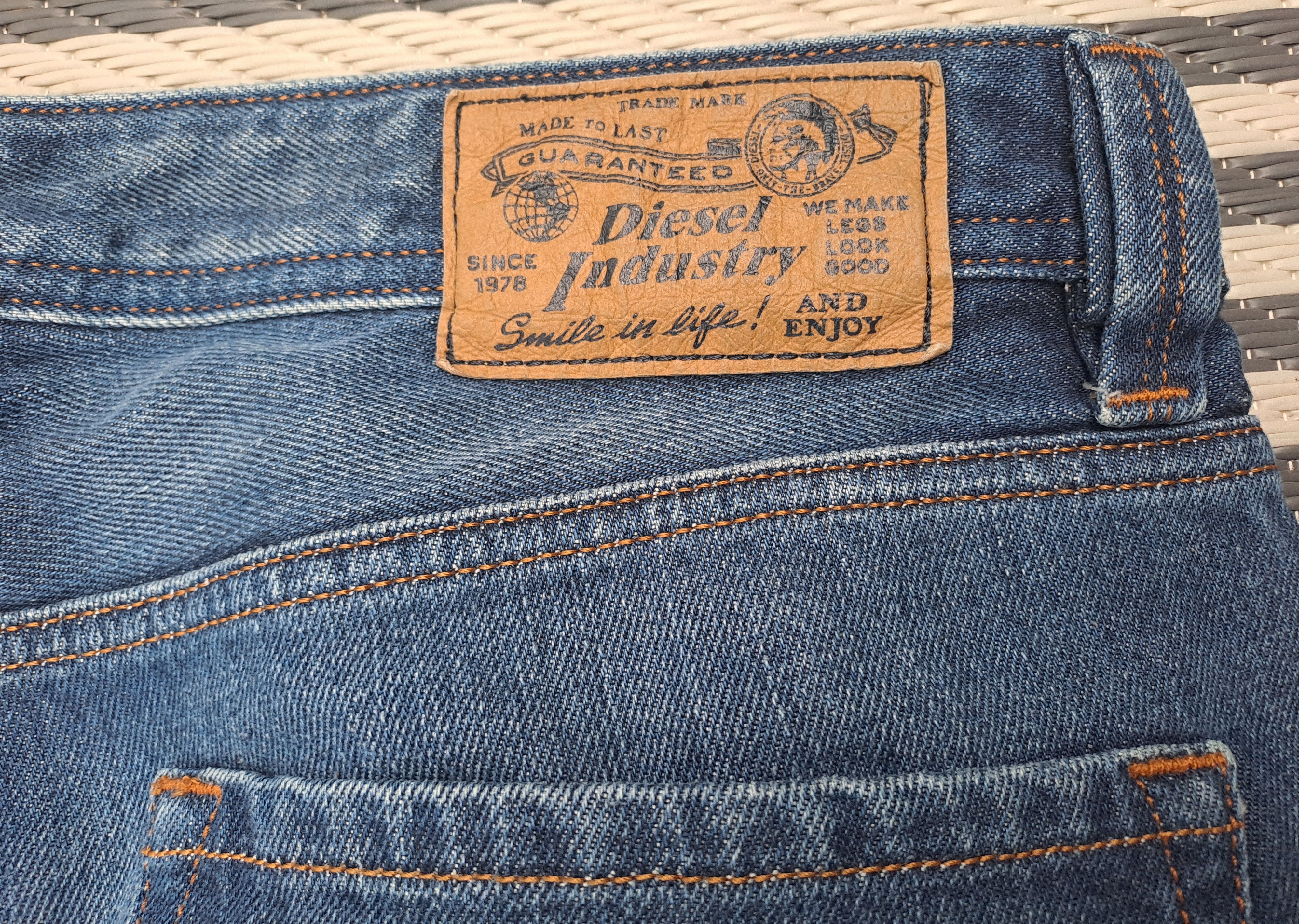 Diesel Vintage mens Diesel jeans '36' size Size US 36 / EU 52 - 13 Thumbnail