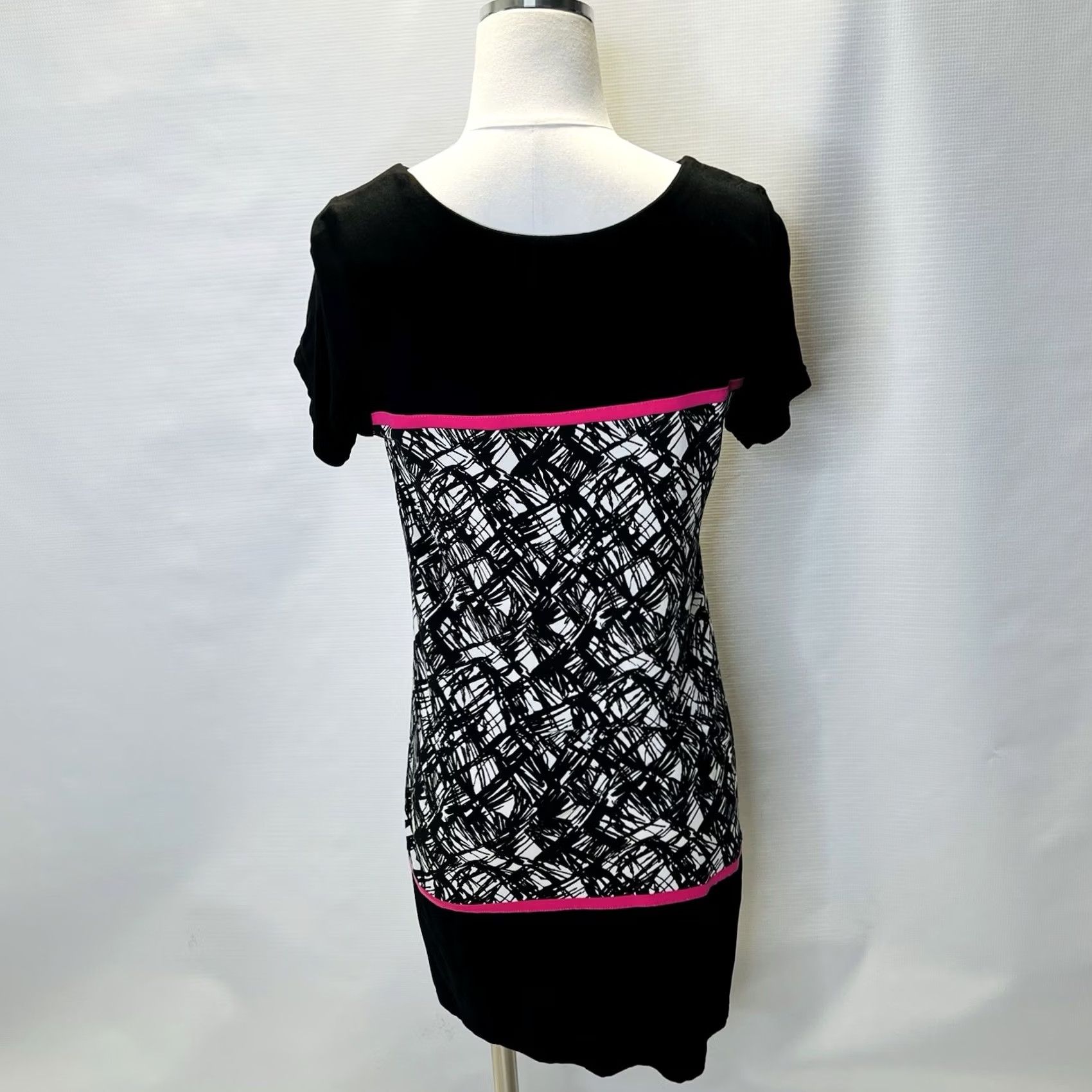 Pinko Joyous & Free Dress Women's M Black Pink Colorful Print Short Sleeve Geometric Beaded Knee-Length Tunic Dress Mens Women Size 32" / US 10 / IT 46 - 3 Thumbnail