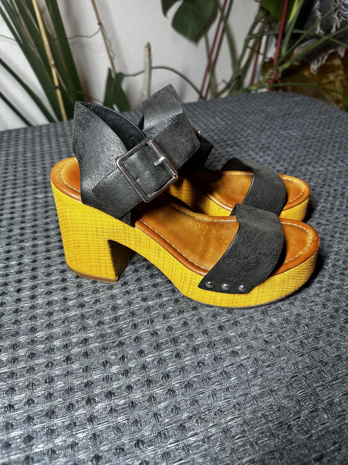 Unknown London Black and Yellow Platform Block Heel Sandals Size US 7.5 / IT 37.5 - 2 Thumbnail