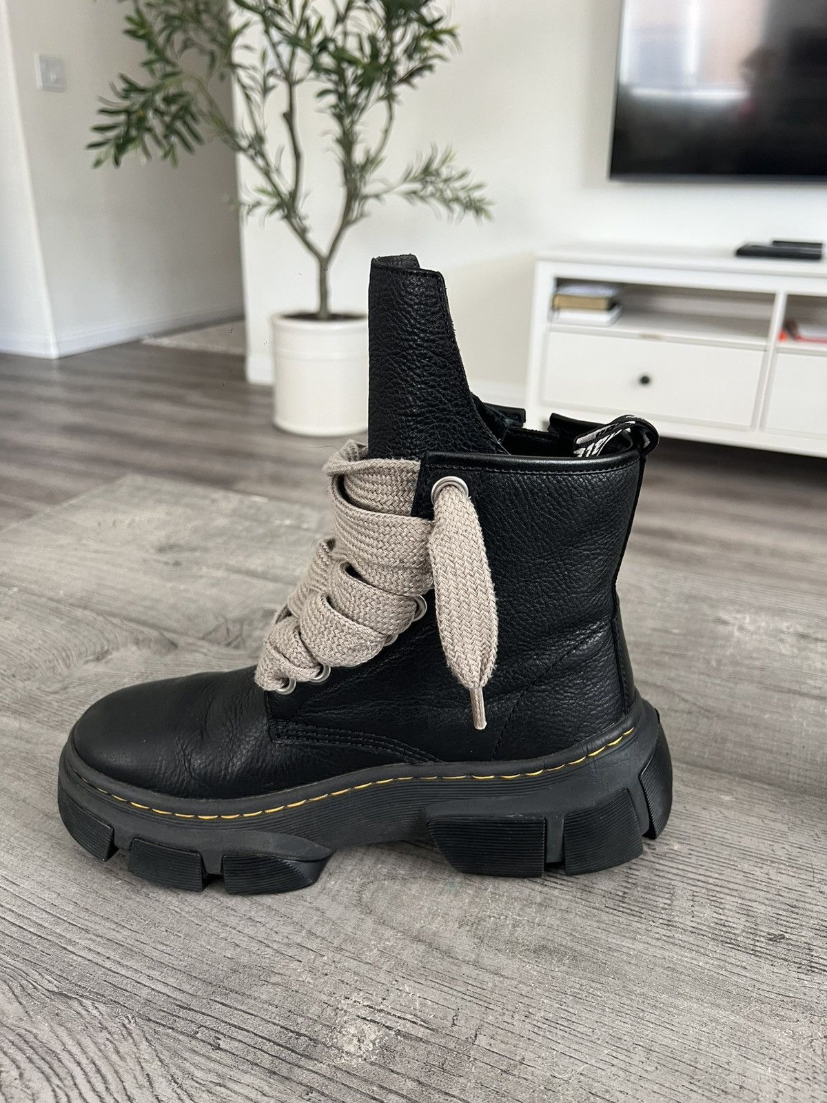Dr. Martens × Rick Owens Dr. Martens X Rick Owens Boots Size 7 Size US 7 / EU 40 - 6 Thumbnail