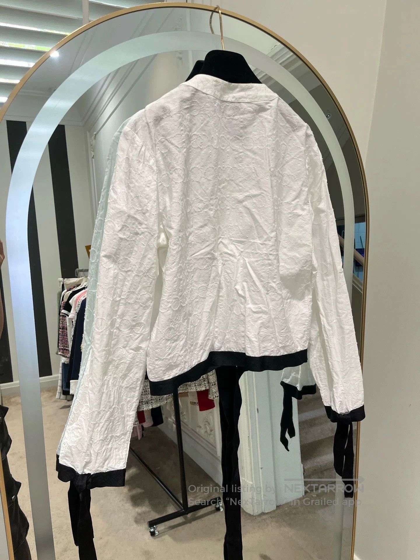 Chanel Chanel 18p CC Bow Tie Shirt FR34. Size US XS / EU 42 / 0 - 2 Thumbnail