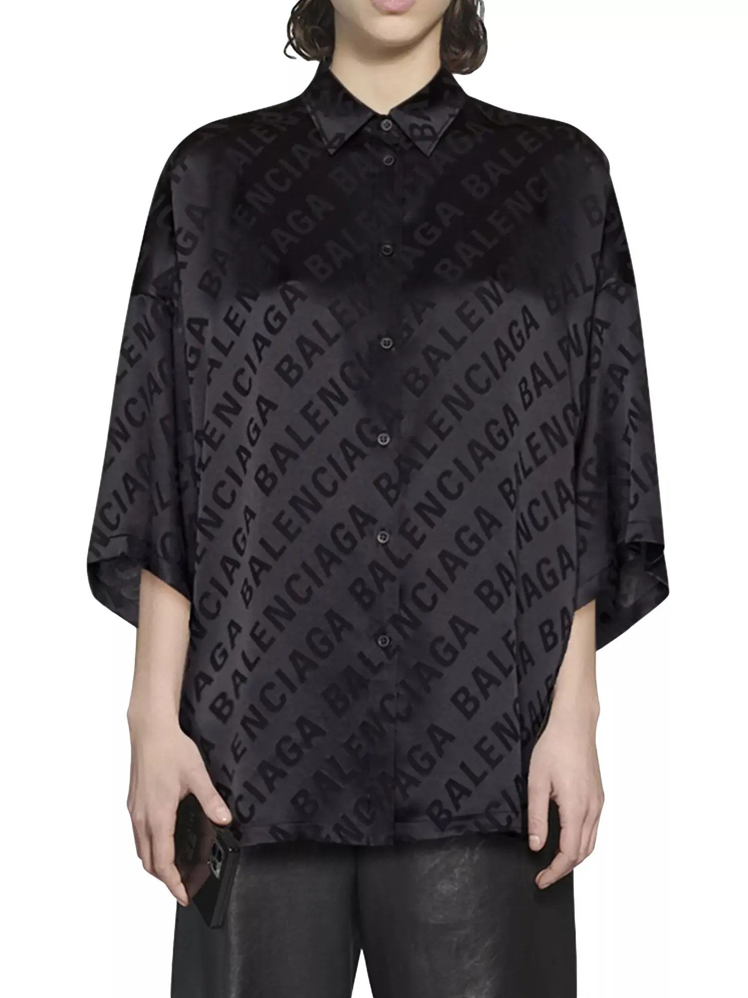Balenciaga o1w1db10625 Large Allover Logo Vareuse Shirt in Black Size M / US 6-8 / IT 42-44 - 2 Thumbnail