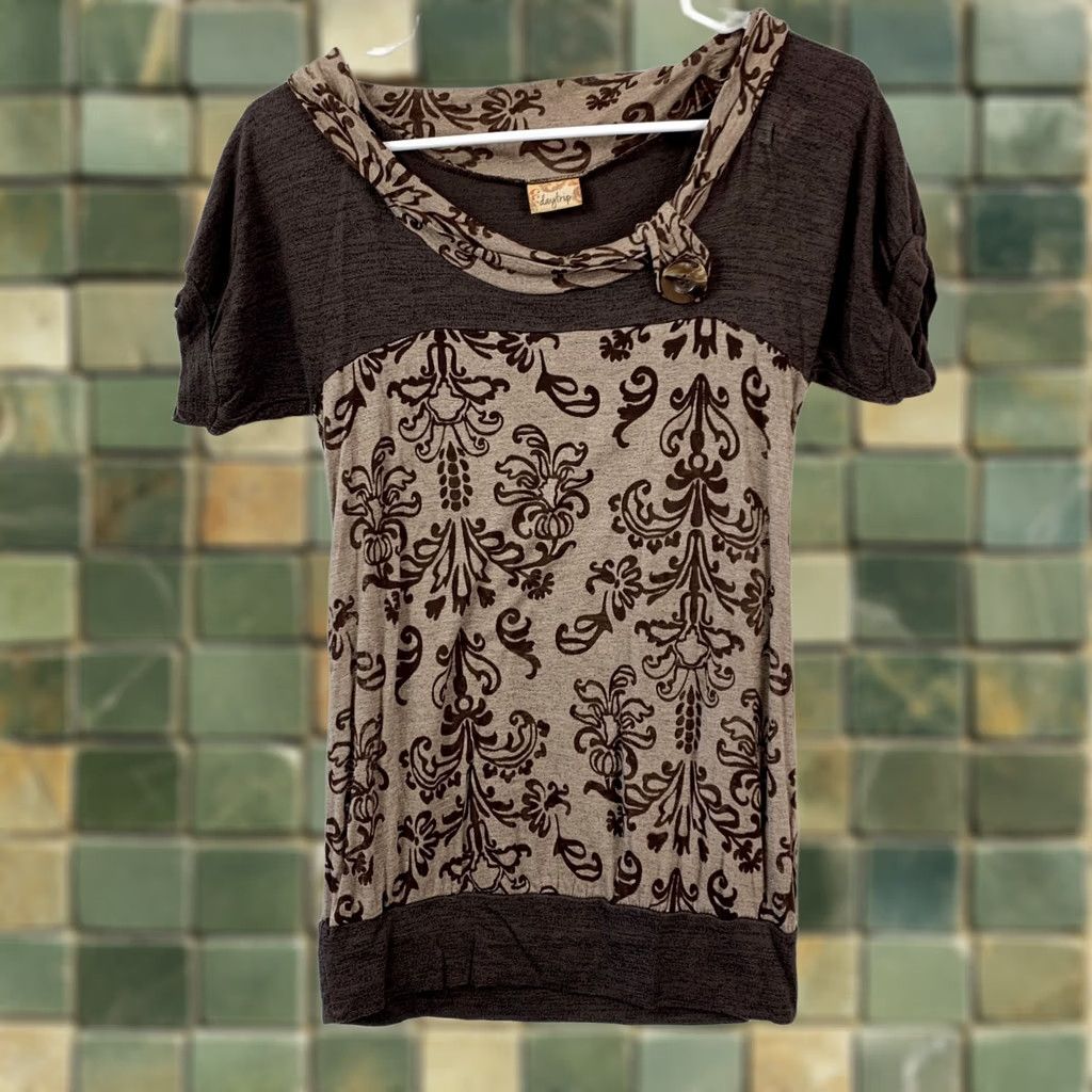 Vintage Y2K Daytrip Damask Cowl Neck Top Womens S Brown Short Sleeve Shirt Twilight Size S / US 4 / IT 40 - 1 Thumbnail