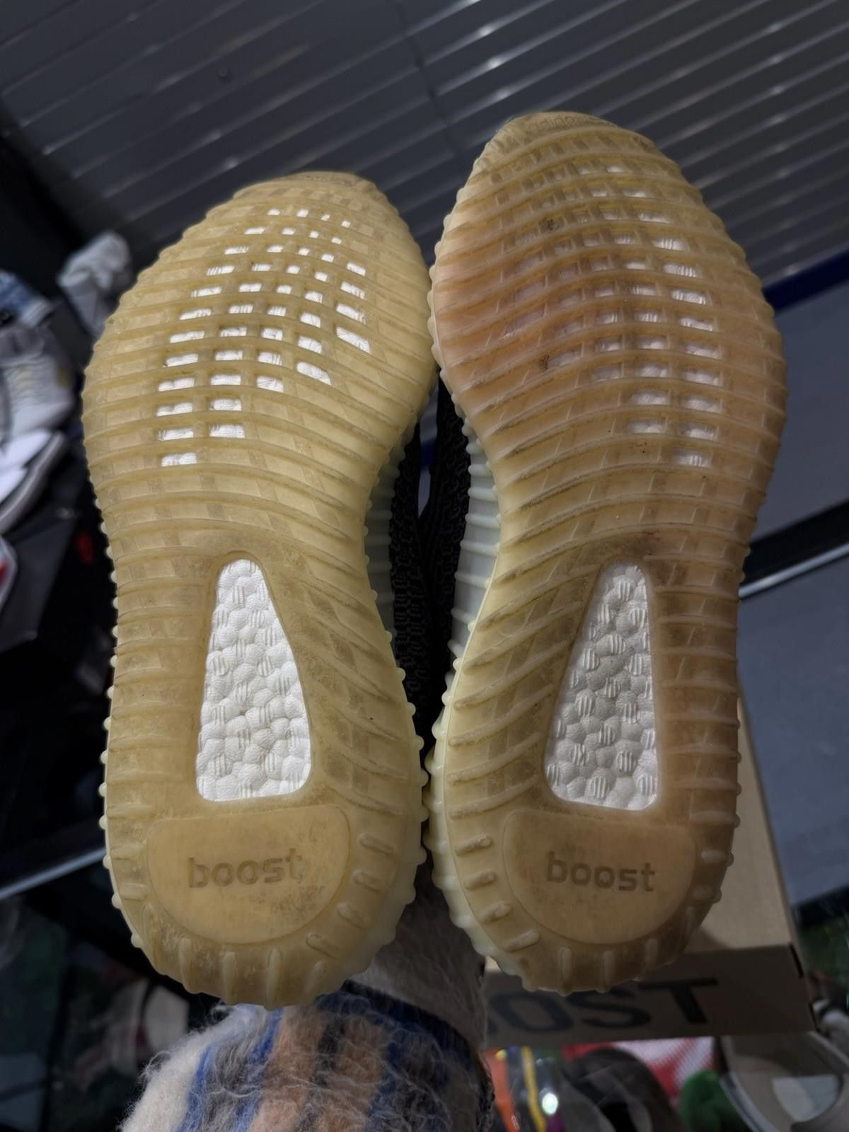 Adidas Size 8.5 - adidas Yeezy Boost 350 V2 Low Carbon (FZ5000) Size US 8.5 / EU 41-42 - 12 Thumbnail