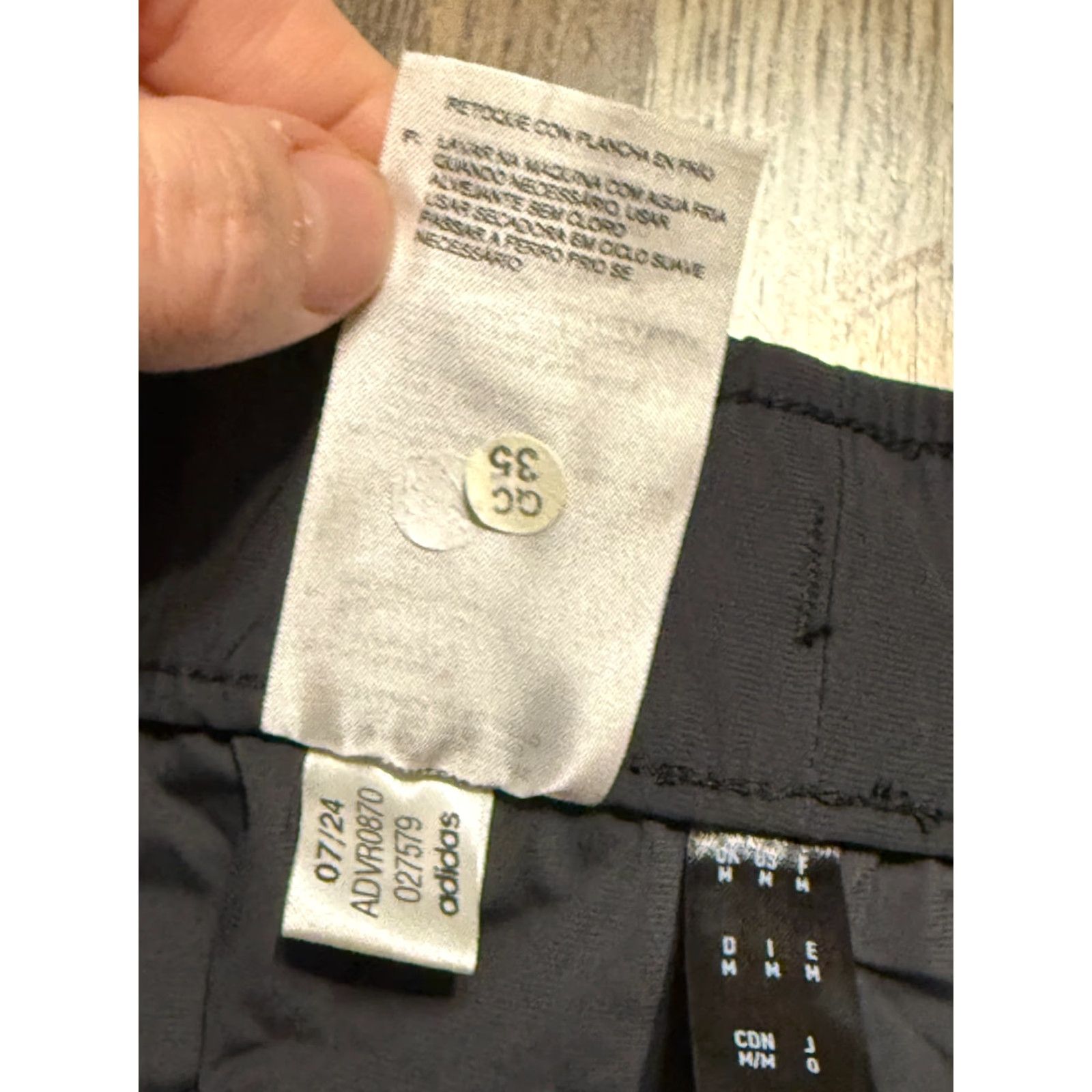 Adidas VINTAGE? No. (Oops) Size 32" / US 10 / IT 46 - 5 Thumbnail