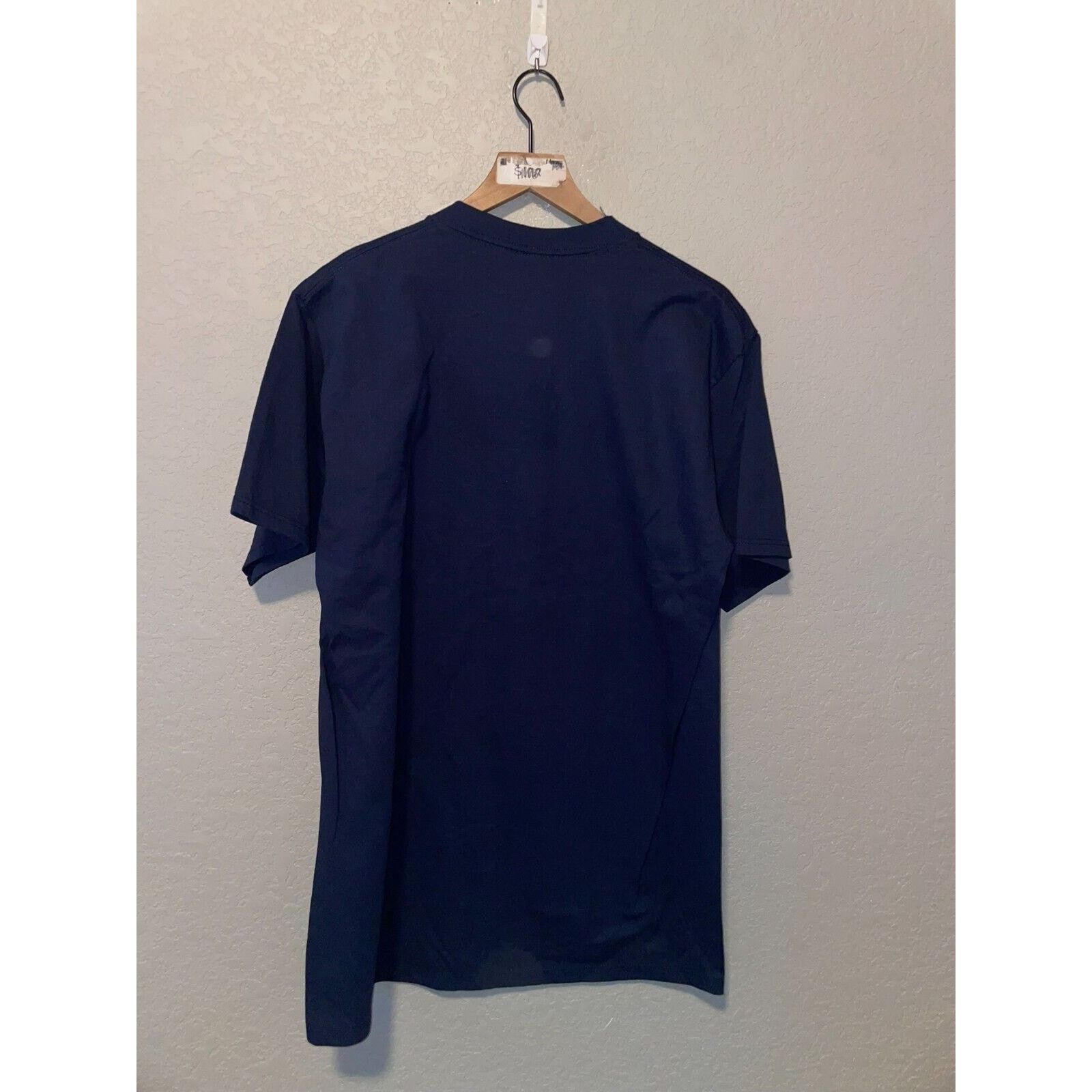 Jerzees Vintage Rocky Mountain Wolf Shirt Wolfs Blue Tee VTG 90s L Size US L / EU 52-54 / 3 - 9 Thumbnail