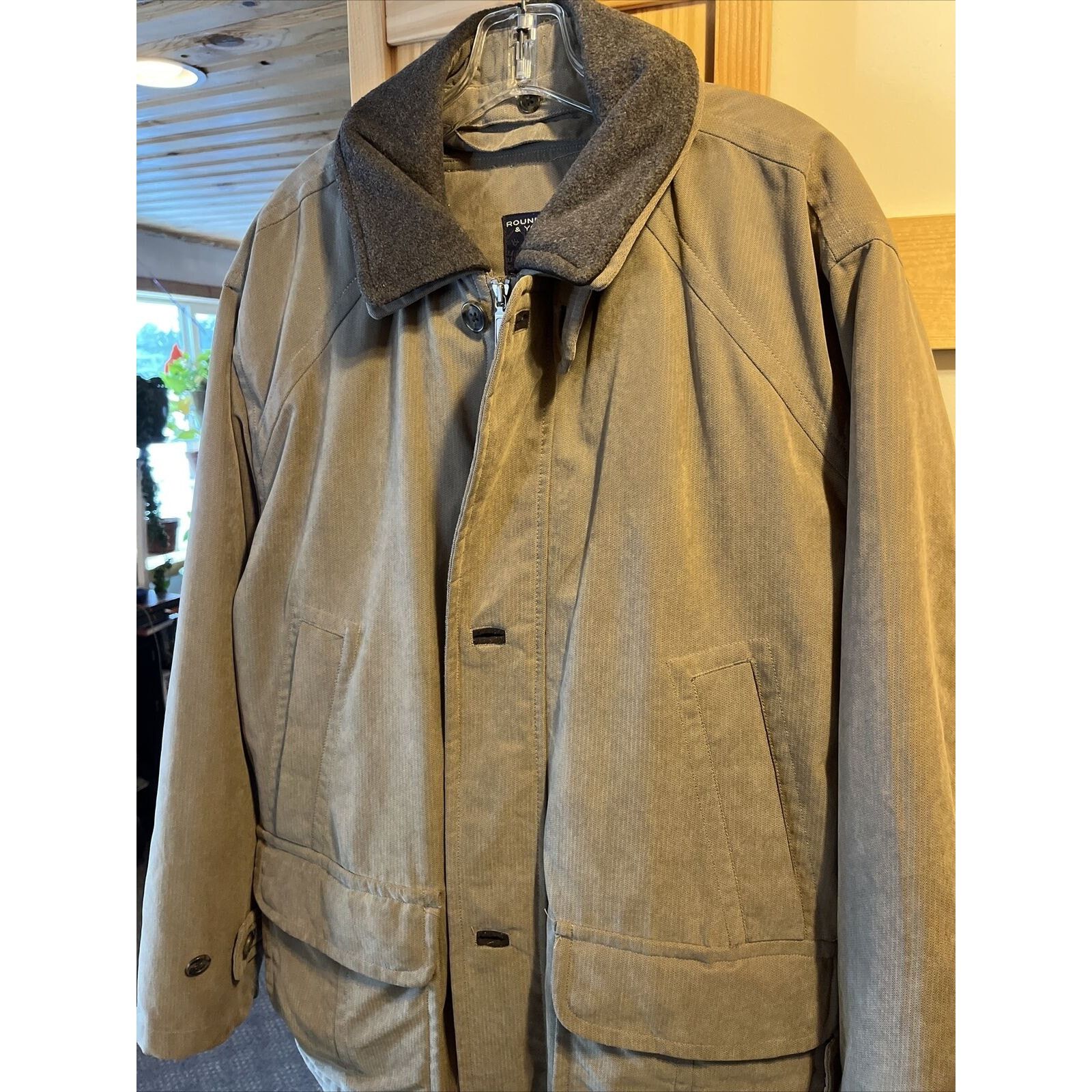 Roundtree & Yorke Roundtree & Yorke Outdoors Mens L Gray Lined Polyester Coat Size US L / EU 52-54 / 3 - 15 Thumbnail