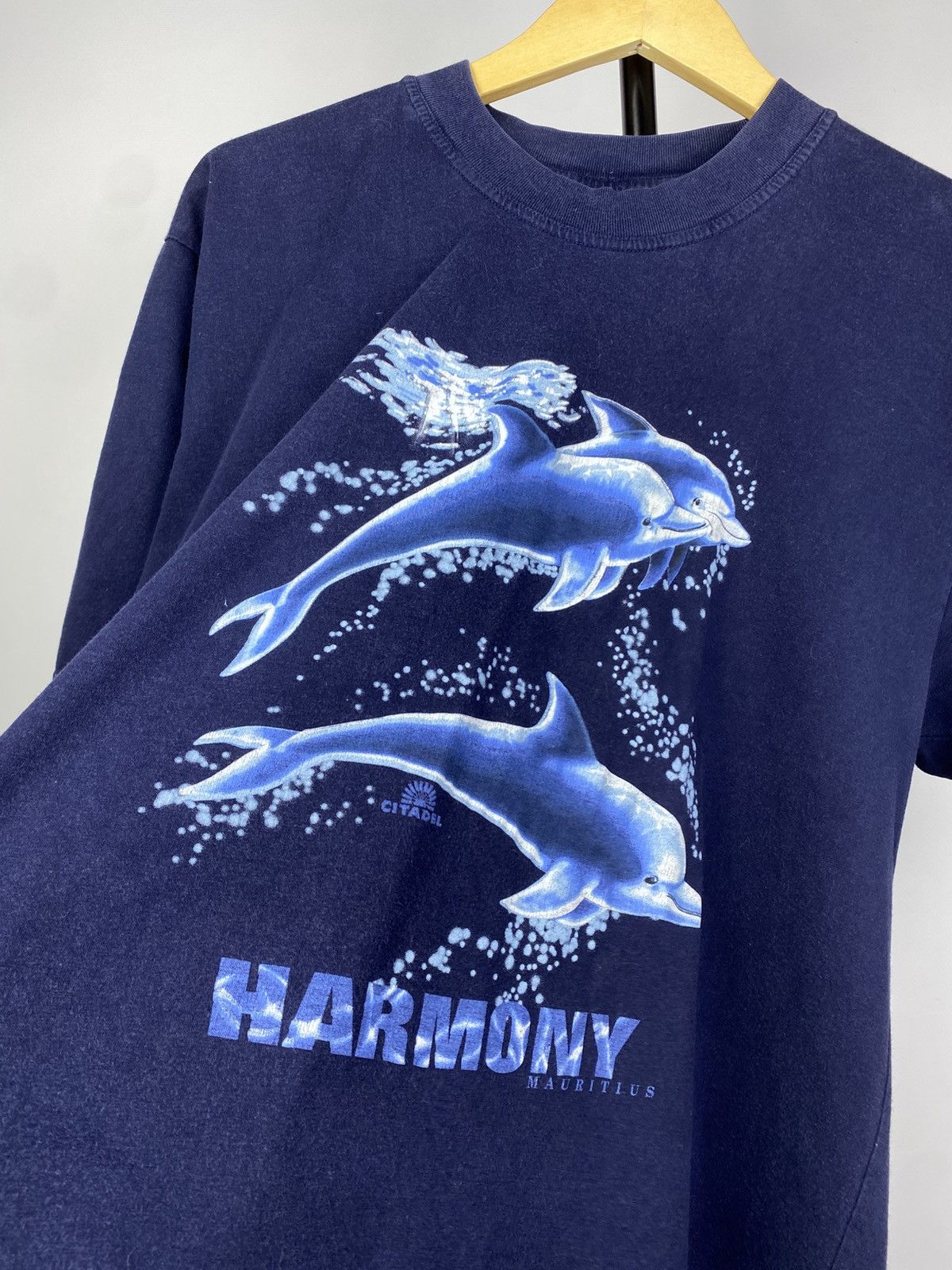 The Mountain × Vintage Vintage 2000s Dolphin Ocean Art Graphic T Shirt Size US XL / EU 56 / 4 - 3 Thumbnail