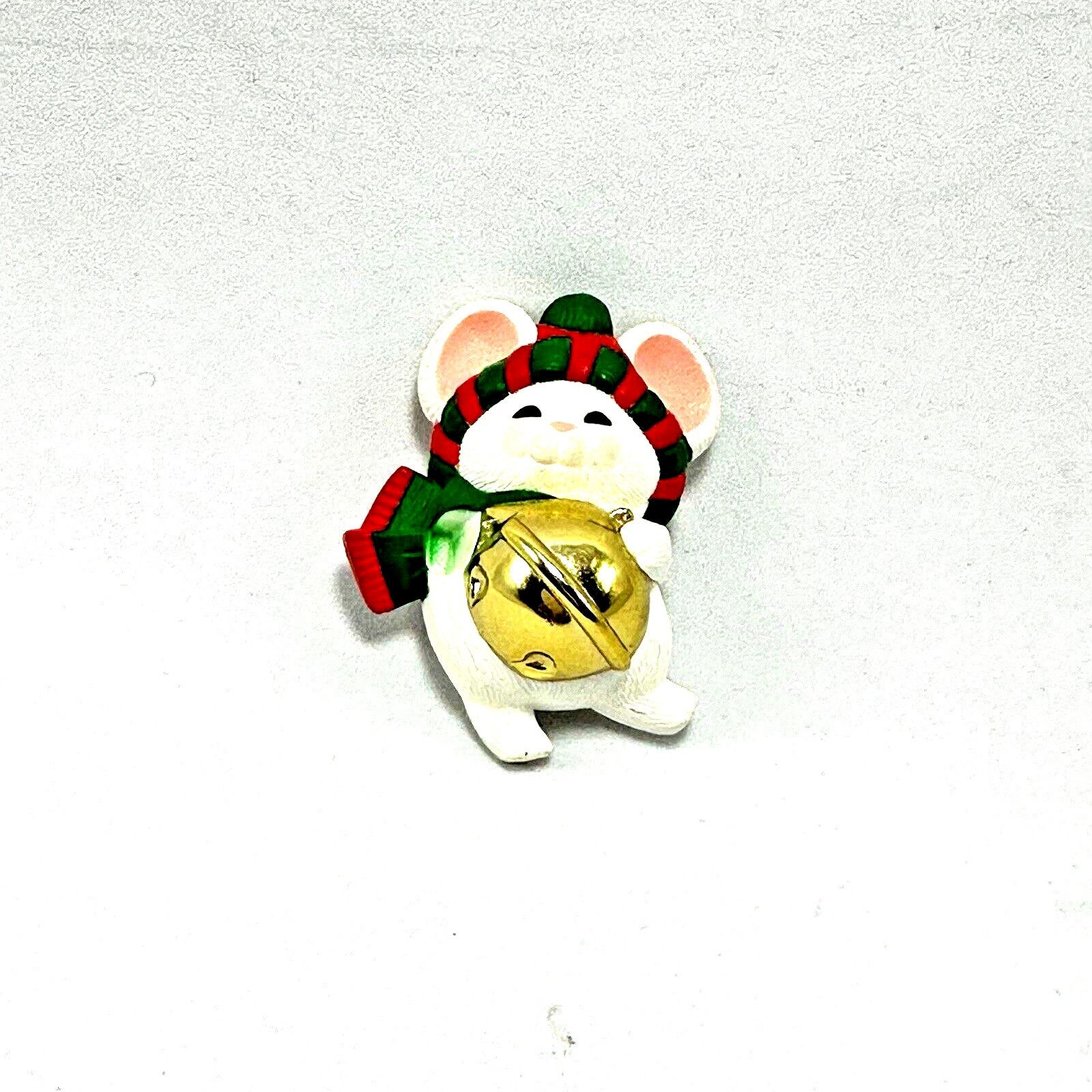 & Other Stories Hallmark White Mouse Jingle Bell Teacher Brooch Pin Button Size ONE SIZE - 2 Thumbnail