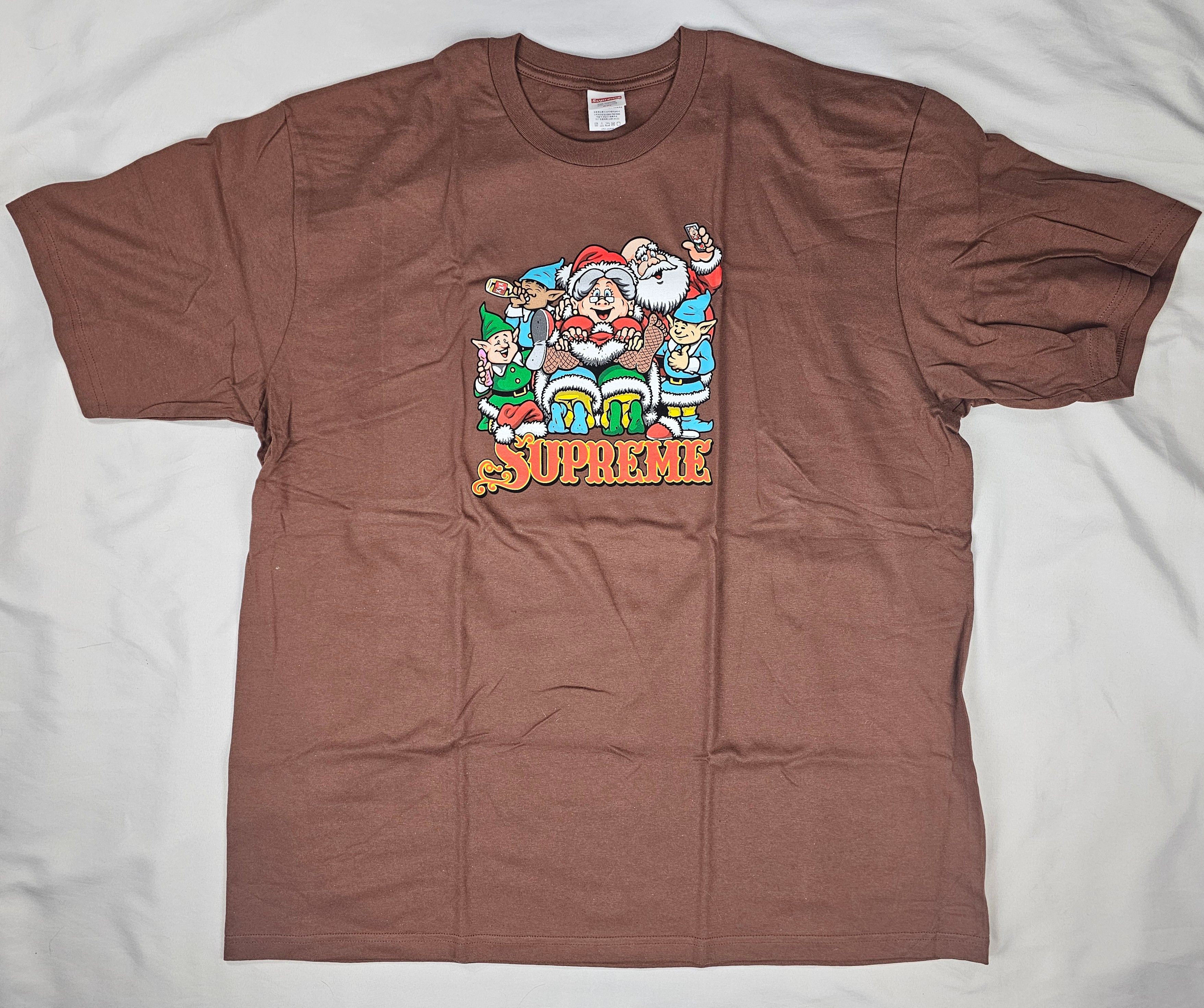 Supreme Supreme Naughty Santa Tee Brown FW25 Size XXL CONFIRMED Size US XXL / EU 58 / 5 - 1 Thumbnail