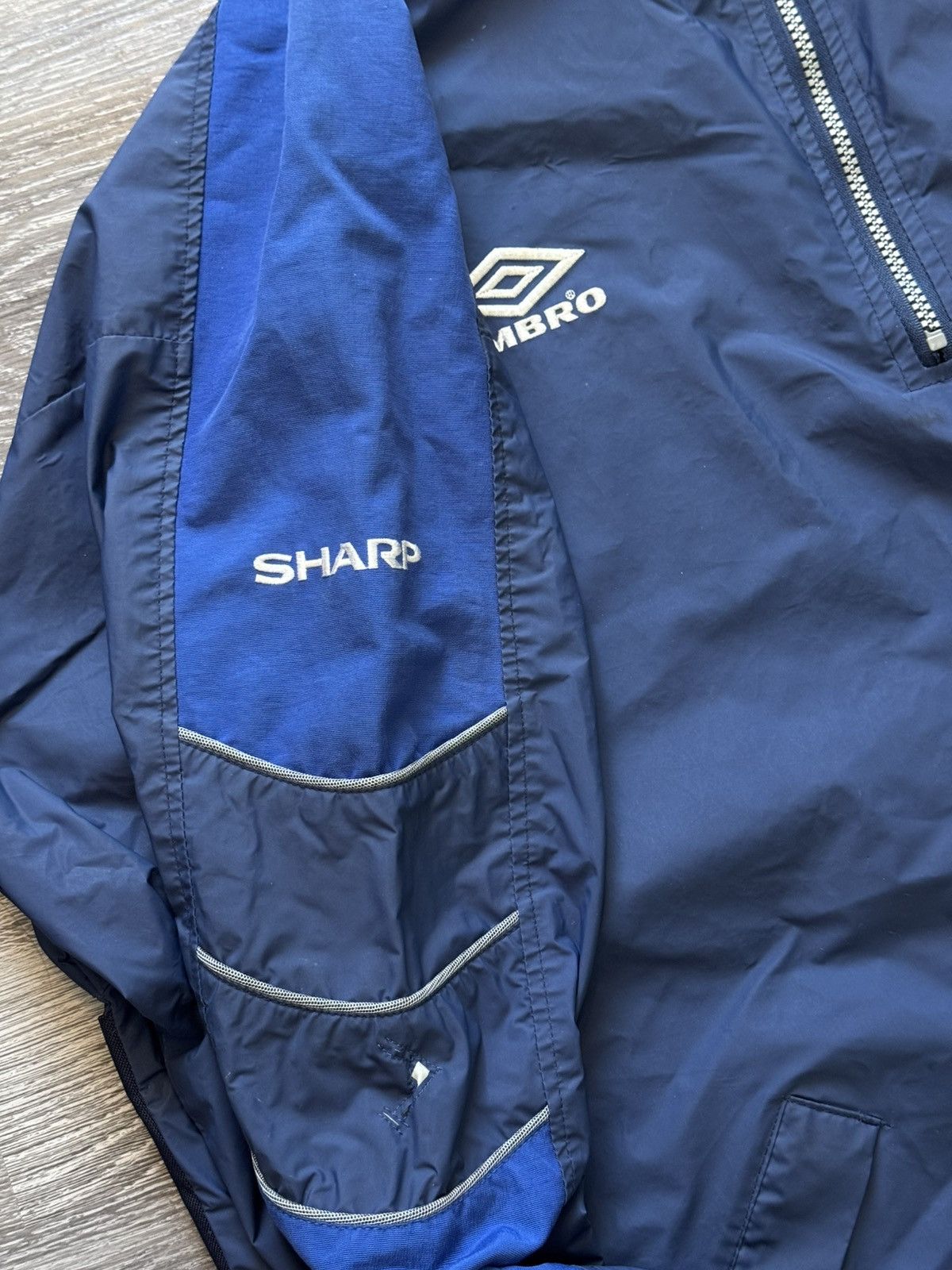 Umbro Vintage Umbro Manchester United Track Jacket Size US L / EU 52-54 / 3 - 3 Thumbnail