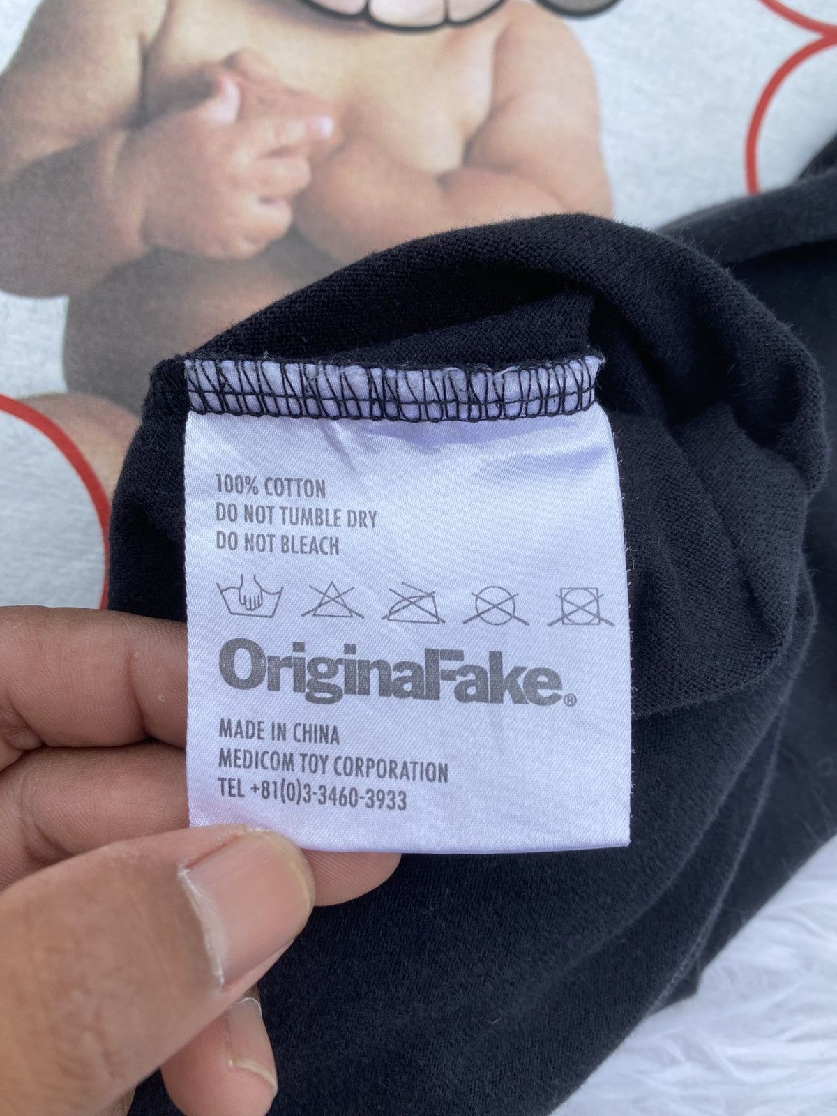 Original Fake Rare Original Fake x KAWS Baby Printed Tshirt Size US S / EU 44-46 / 1 - 12 Thumbnail