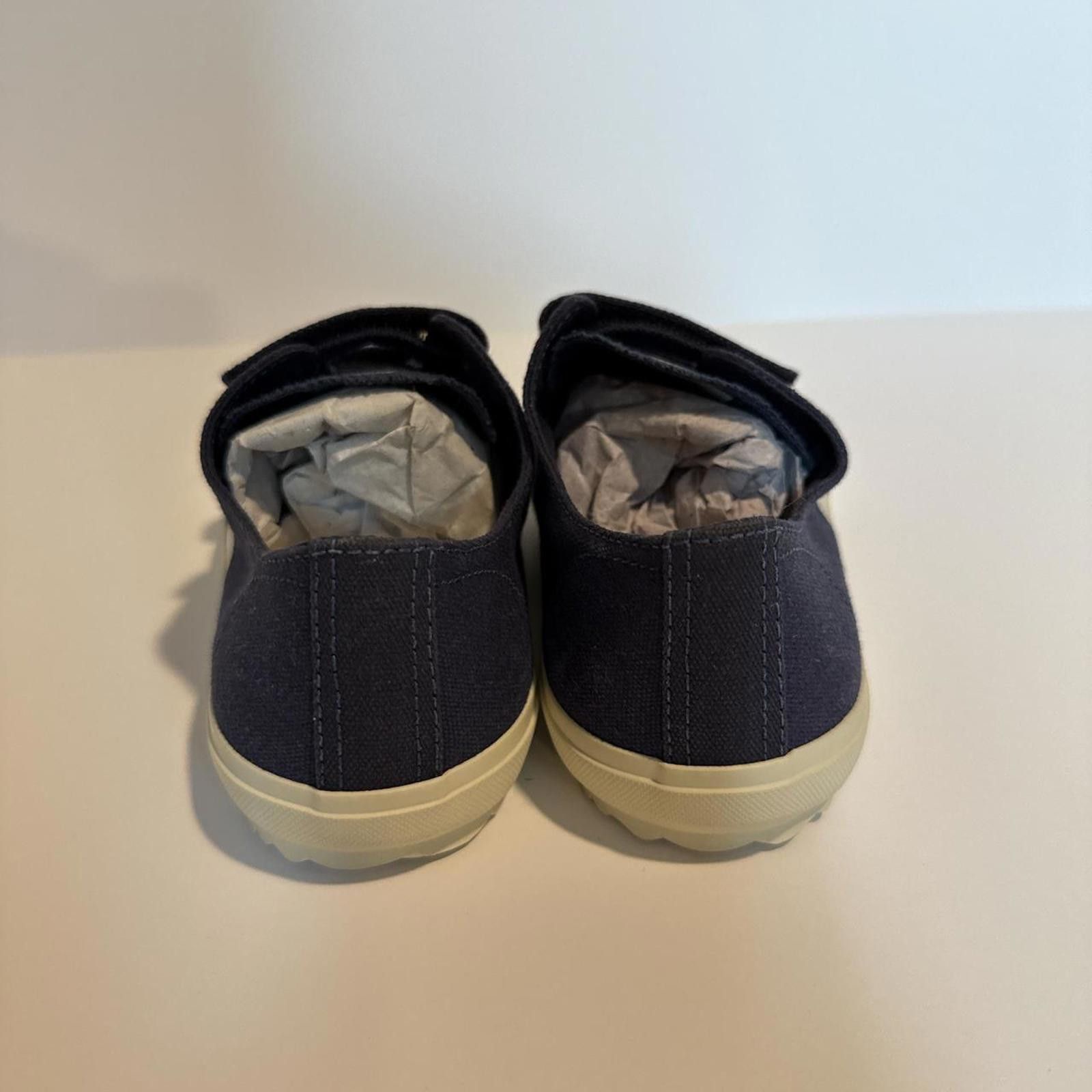 Veja Veja Kid's Navy and Blue Trainer Size US 5 / EU 37 - 2 Thumbnail