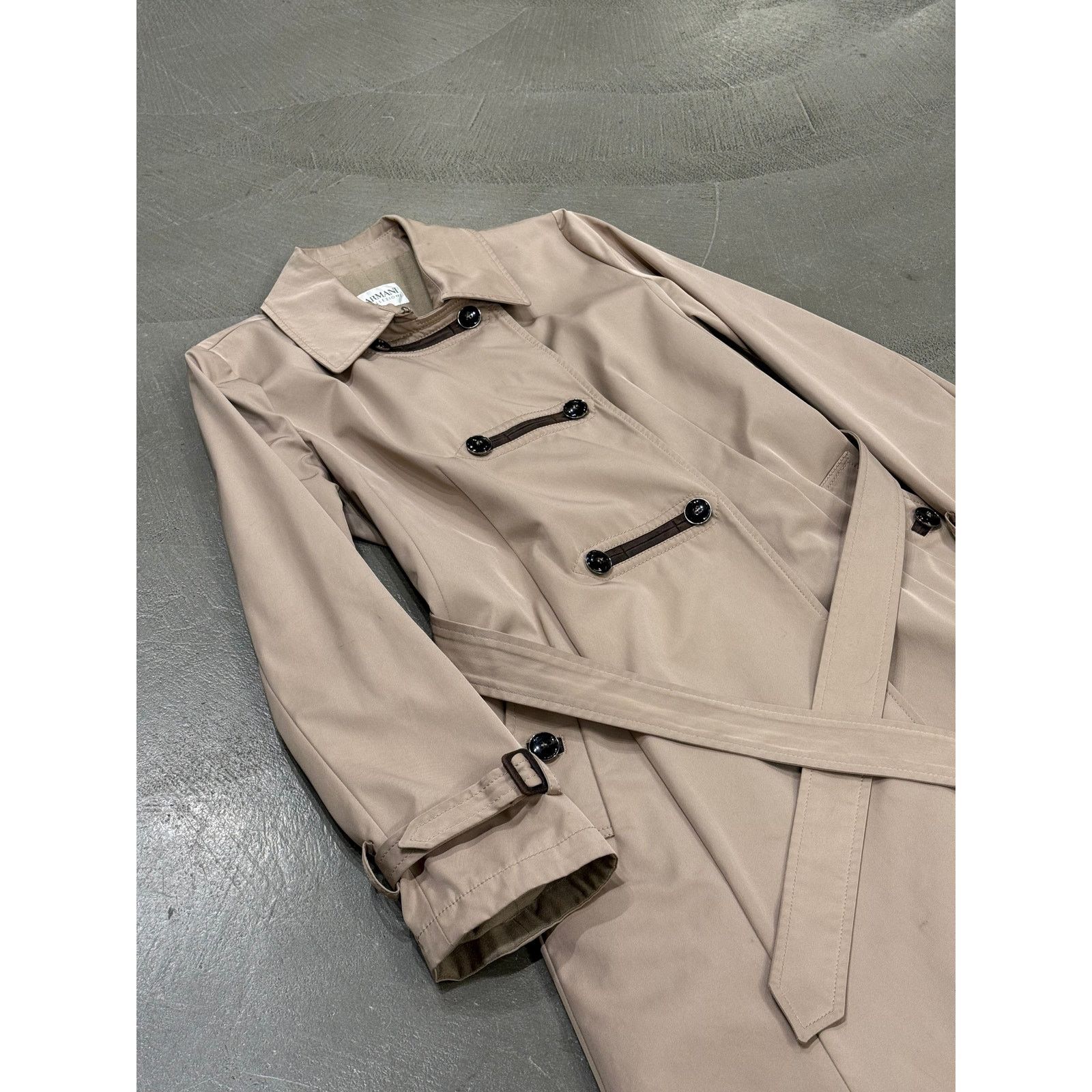 Giorgio Armani 2009 Armani double breasted trench coat Size XL / US 12-14 / IT 48-50 - 4 Thumbnail