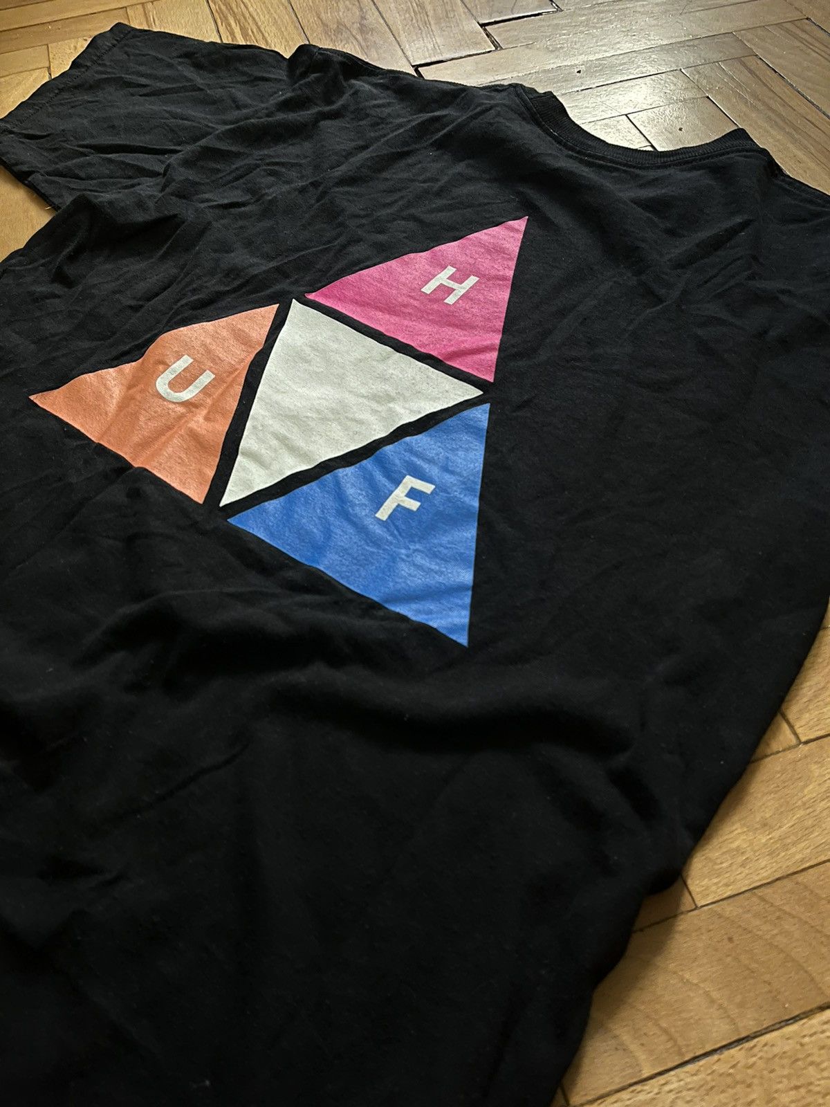 Huf HUF Triple Triangle Graphic Tee - Iconic Streetwear Style Size US M / EU 48-50 / 2 - 3 Thumbnail