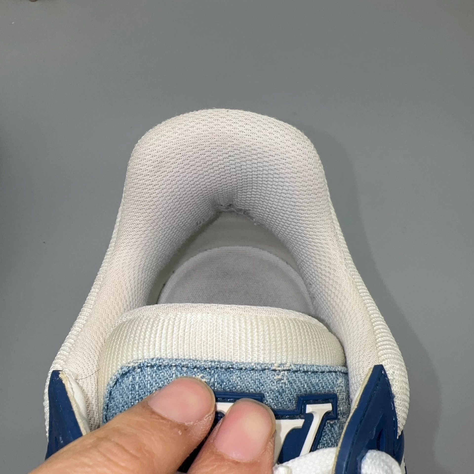 Louis Vuitton LOUIS VUITTON Trainer blue white denim 42 Size US 9 / EU 42 - 8 Thumbnail