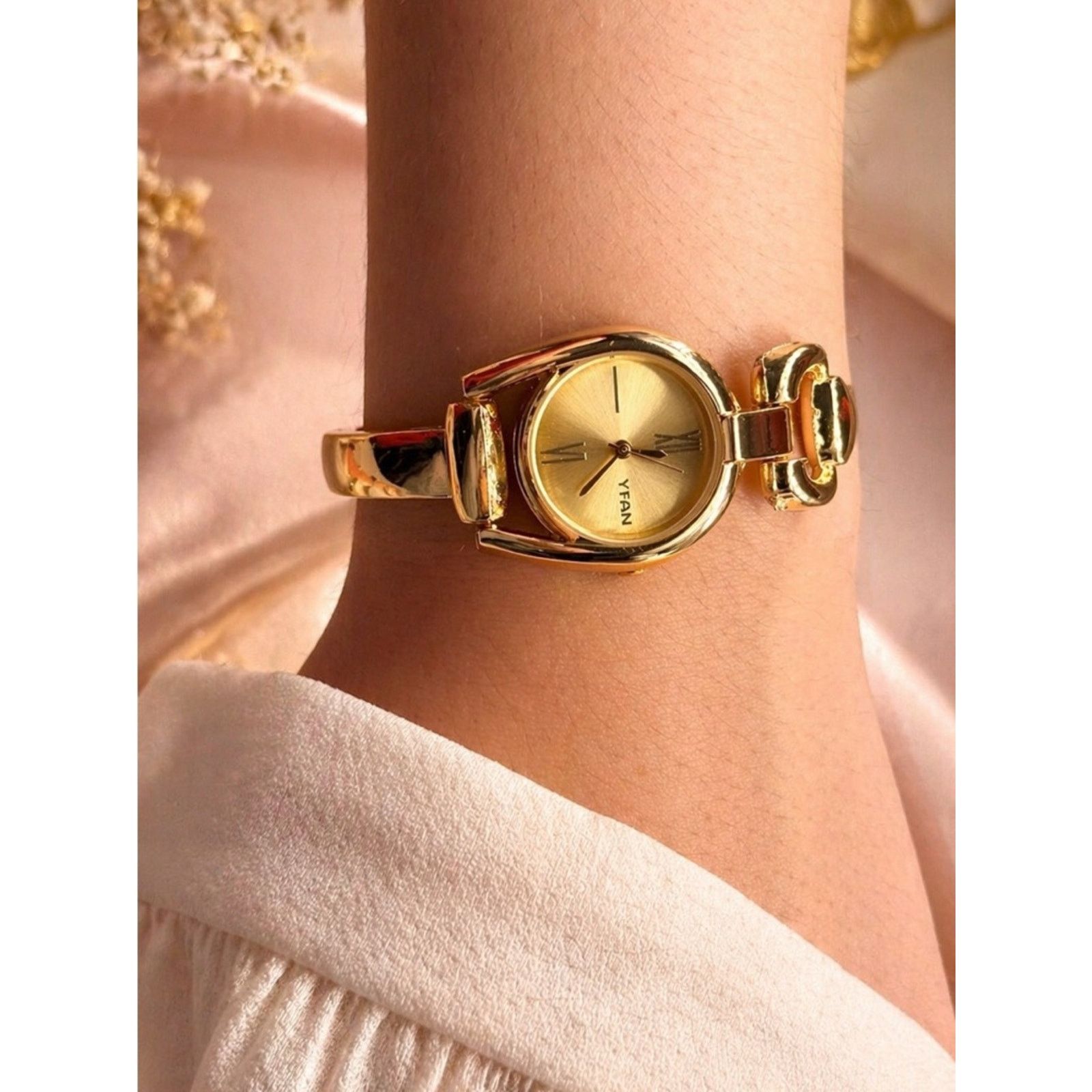 & Other Stories Women's Gold-Tone Bracelet Watch Size ONE SIZE - 3 Thumbnail