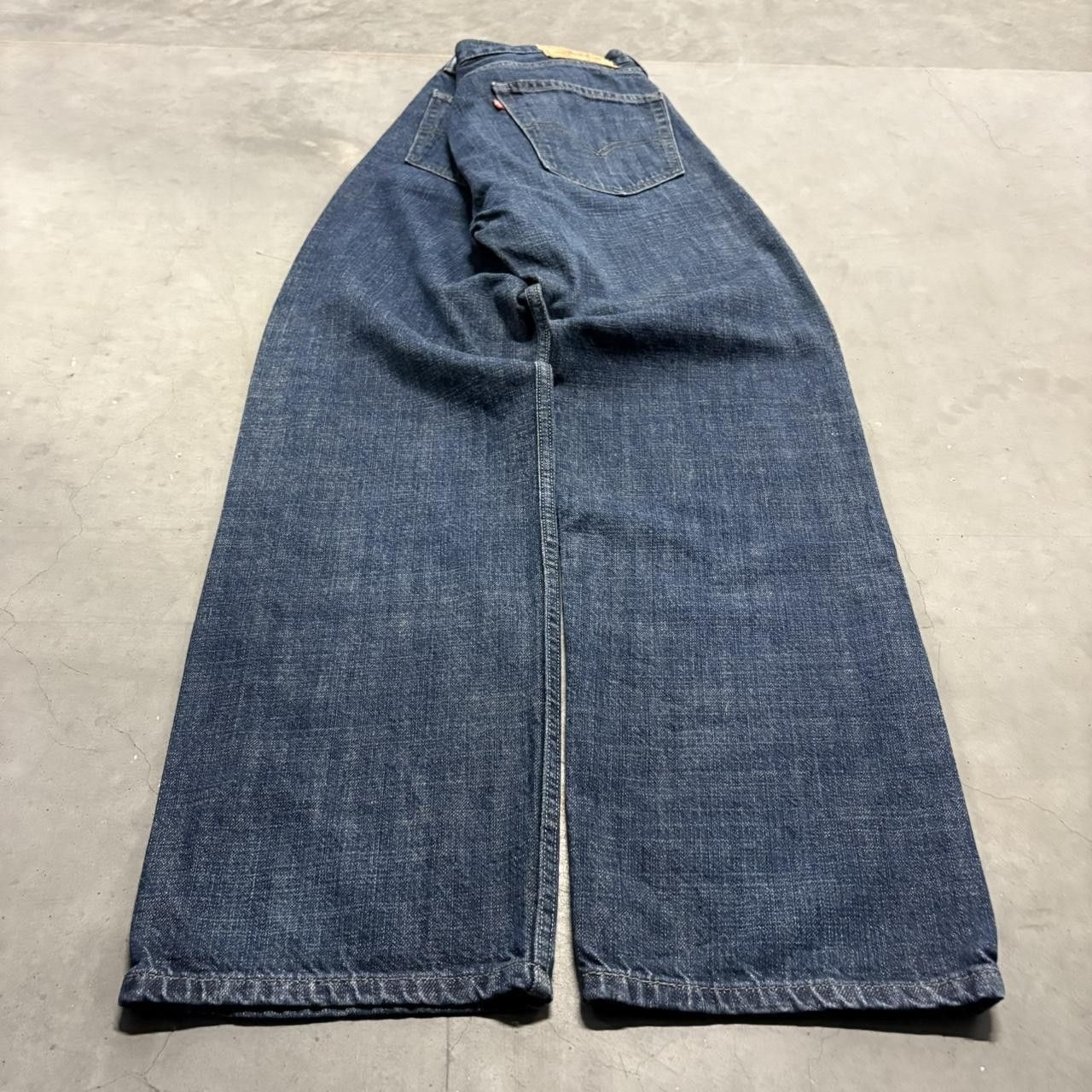 Levi's × Vintage Crazy Vintage Y2K/2000s Levis Grunge Dark Wash Denim Jeans! Size US 36 / EU 52 - 6 Thumbnail