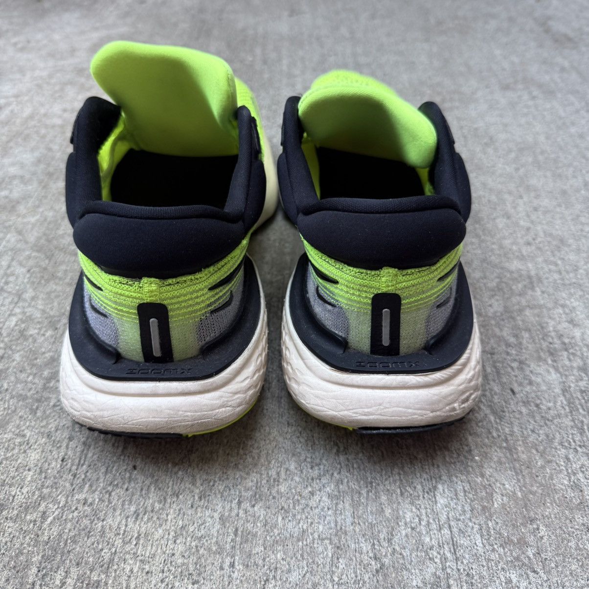 Nike Nike ZoomX Invincible Run Volt 9.5 Size US 9.5 / EU 42-43 - 5 Thumbnail