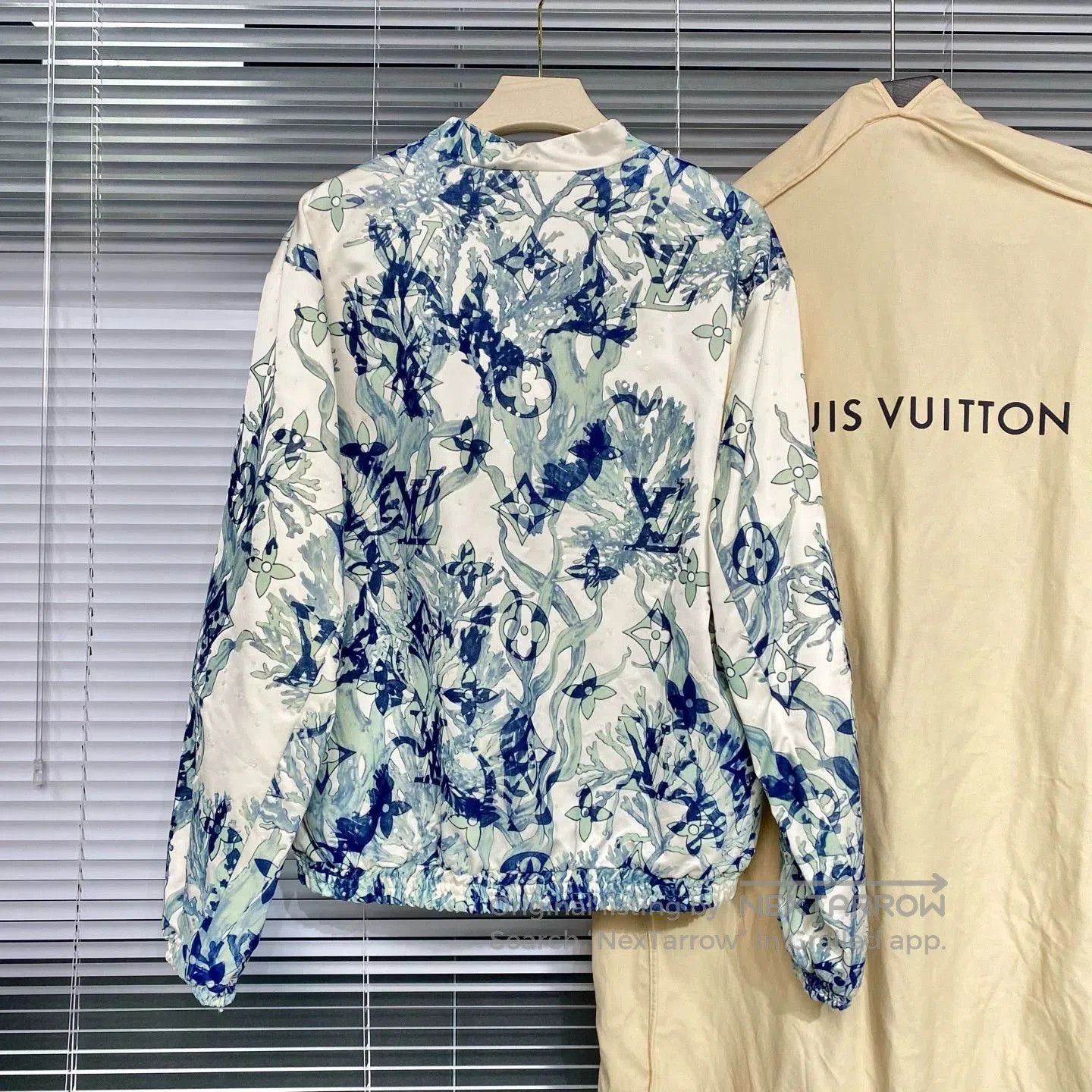 Louis Vuitton Louis Vuitton Spring 24 Sequin Print Jacket. Size US L / EU 52-54 / 3 - 2 Thumbnail