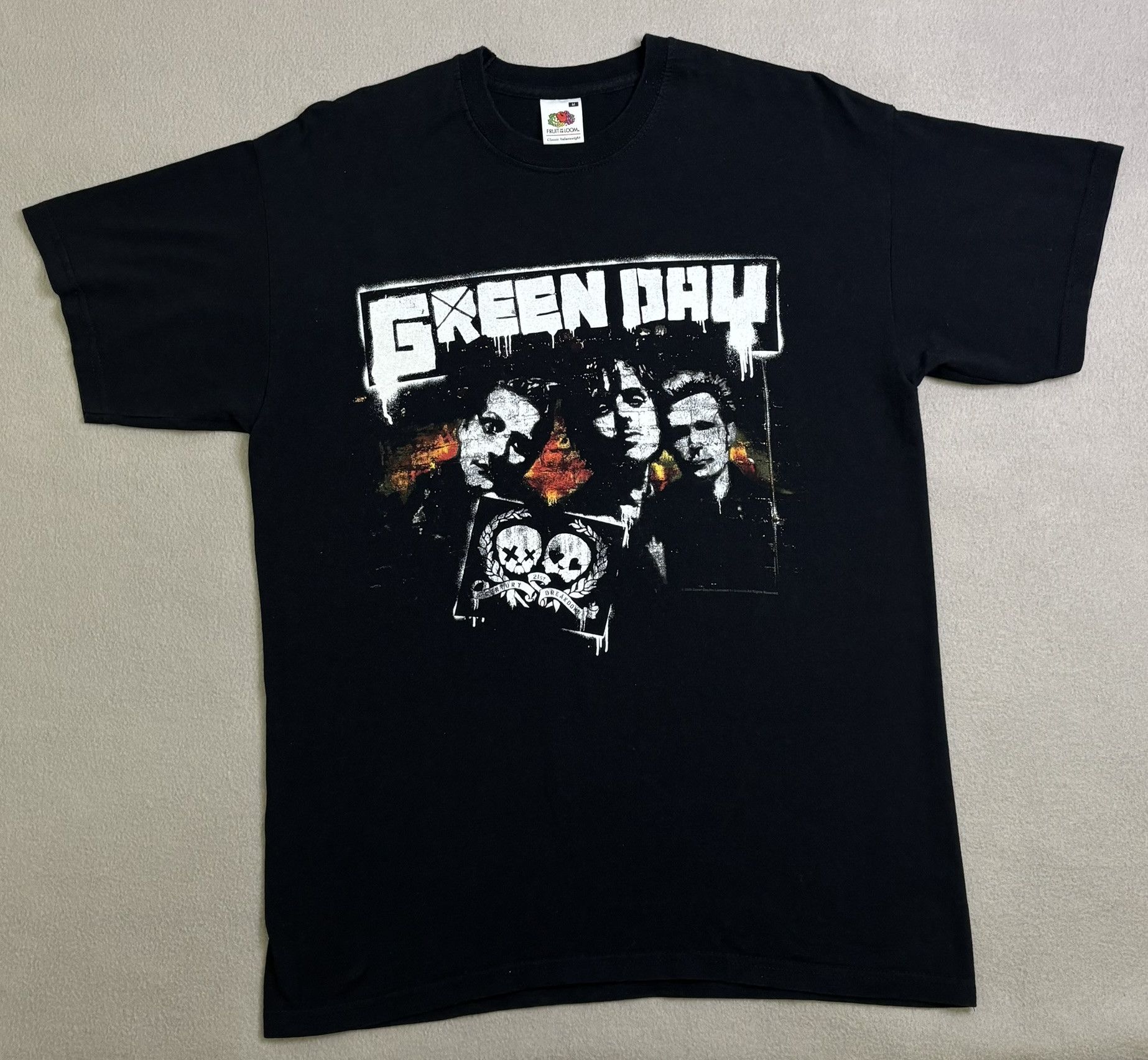 Band Tees T-Shirt Green Day 2009 Fruit of the loom size. M Size US M / EU 48-50 / 2 - 5 Thumbnail