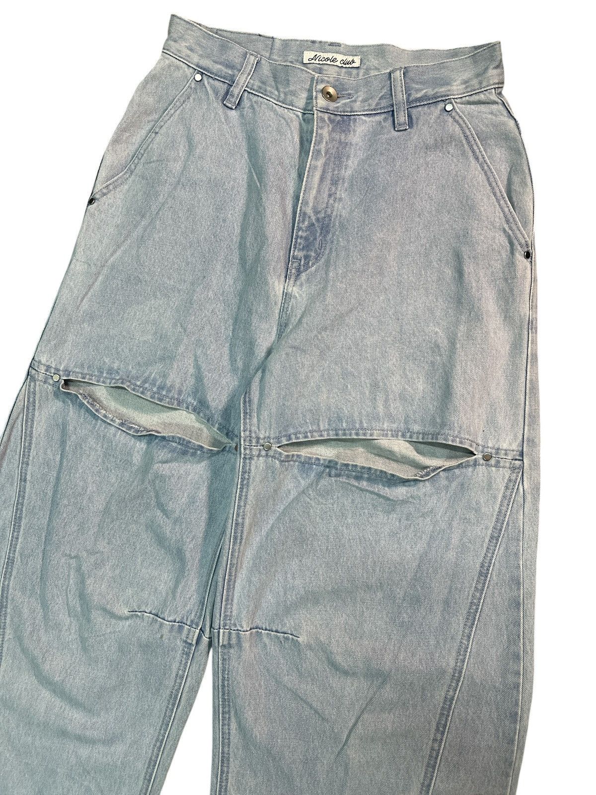 Le Grande Bleu (L.G.B.) Unbrand Light Washed Twist Legs. Size 28" / US 6 / IT 42 - 2 Thumbnail