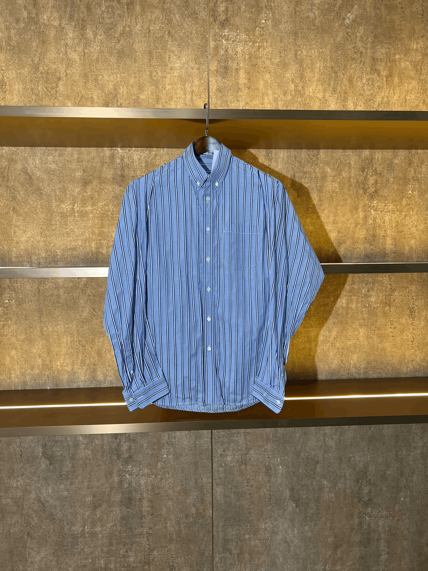Balenciaga Balenciaga Shirt s Men Size US S / EU 44-46 / 1 - 1 Thumbnail