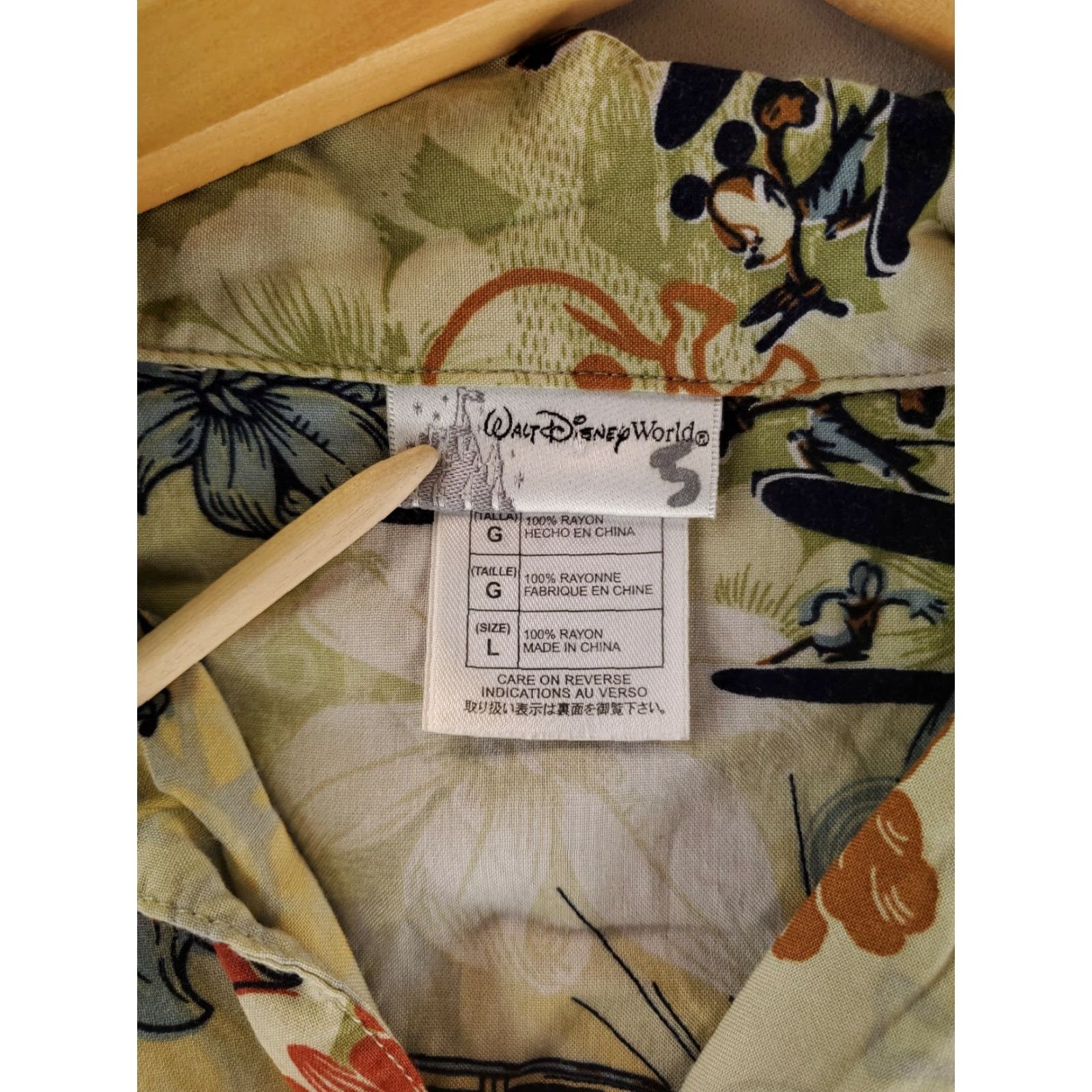 Disney Walt Disney World Hawaiian Shirt Mickey Mouse Skulls Tiki Rayon Mens L Multicolor Short Sleeve Disney Shirt Mens L Size US L / EU 52-54 / 3 - 2 Thumbnail