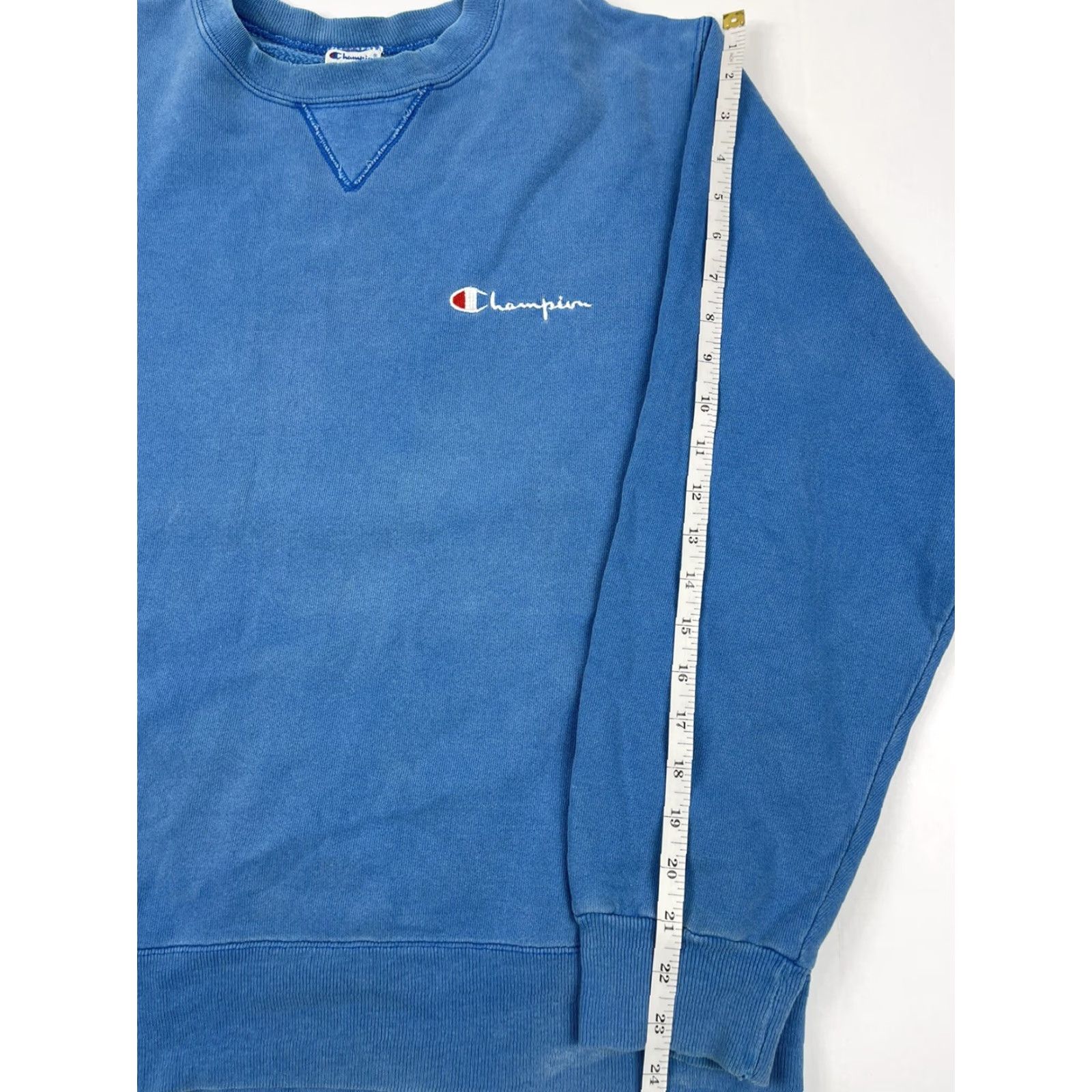 Champion VINTAGE Champion 90s Sweatshirt Crewneck Light Powder Blue Sz L Men's Spell Out USA Size US L / EU 52-54 / 3 - 7 Thumbnail