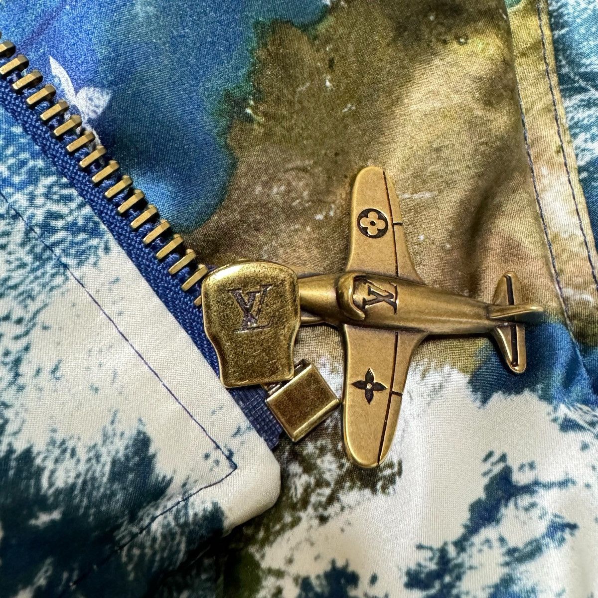 Louis Vuitton LOUIS VUITTON × Pharrell 25SS Earth Map Silk Bomber Jacket Size US S / EU 44-46 / 1 - 7 Thumbnail