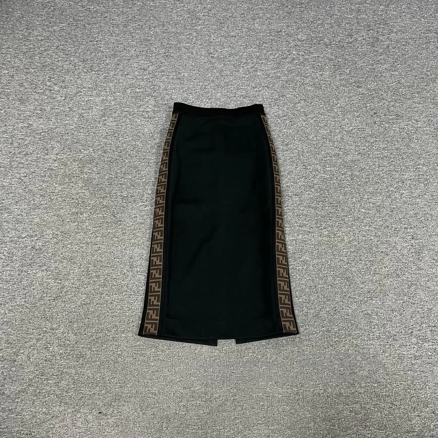 Fendi FENDI SIZE 40 Side old-school logo half-skirt| Size 28" / US 6 / IT 42 - 1 Thumbnail