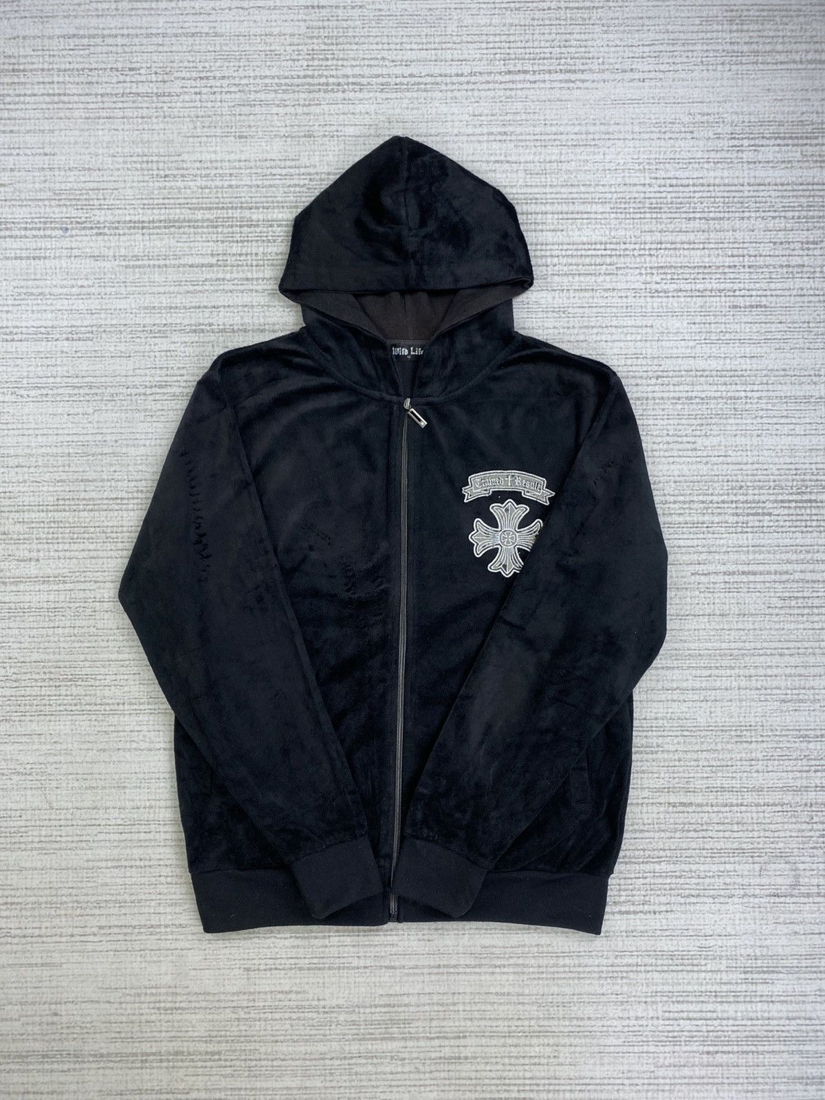 Japanese Brand × Vintage Vintage Wild Life Cross Logo Like Chrome Hearts Velvet Hoodi Size US M / EU 48-50 / 2 - 6 Thumbnail