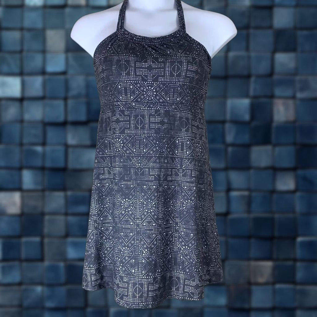 prAna Gray Dress Medium Sleeveless Built in Bra Padded Short Length Round  Neck Polka Dot Strappy Sleeve Logo Knit Polyester Blend Fit & Flare