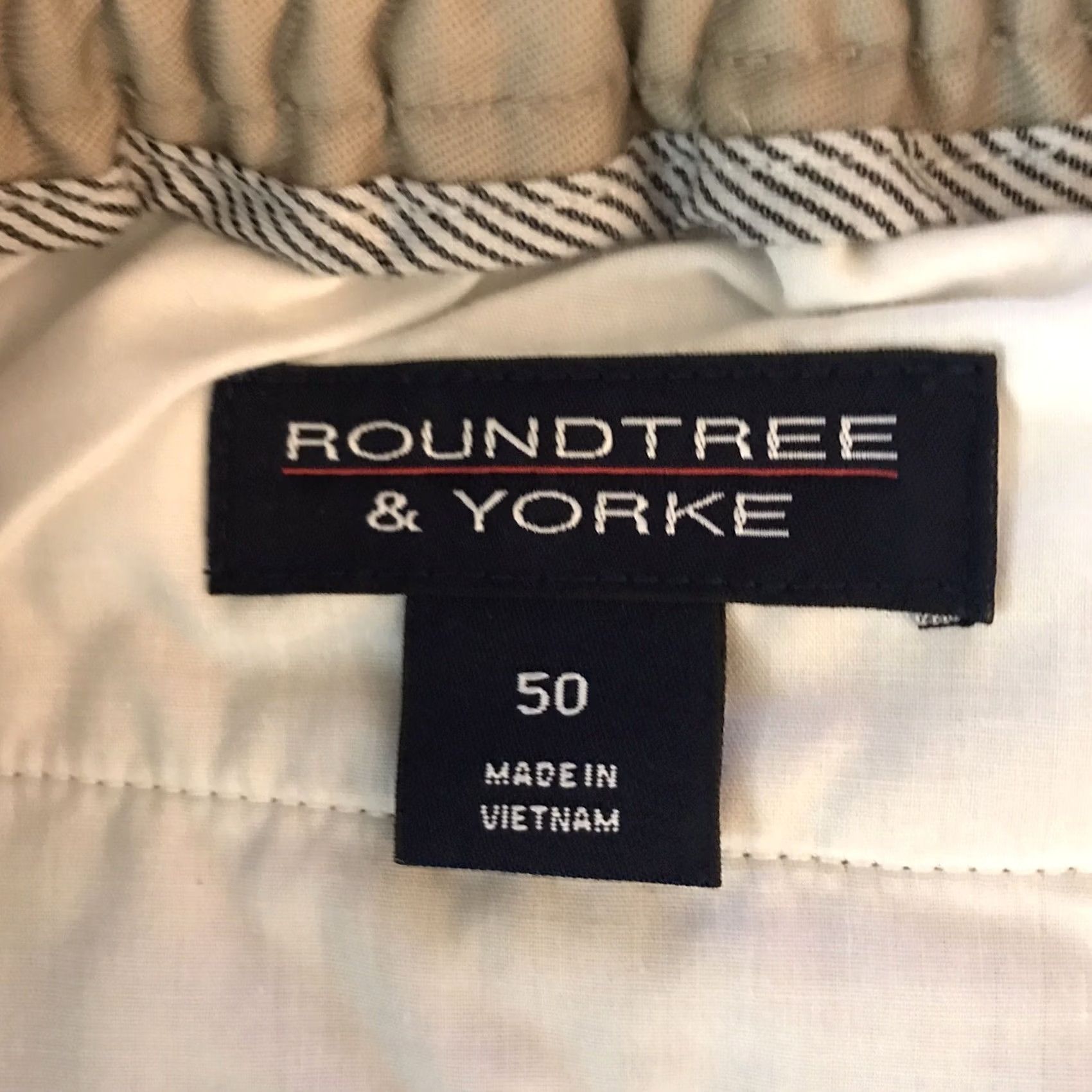 Roundtree & Yorke Roundtree & Yorke Big 50 Travel Smart Shorts 100% Cotton Khaki Flat Front EZ Care Size US 34 / EU 50 - 2 Thumbnail