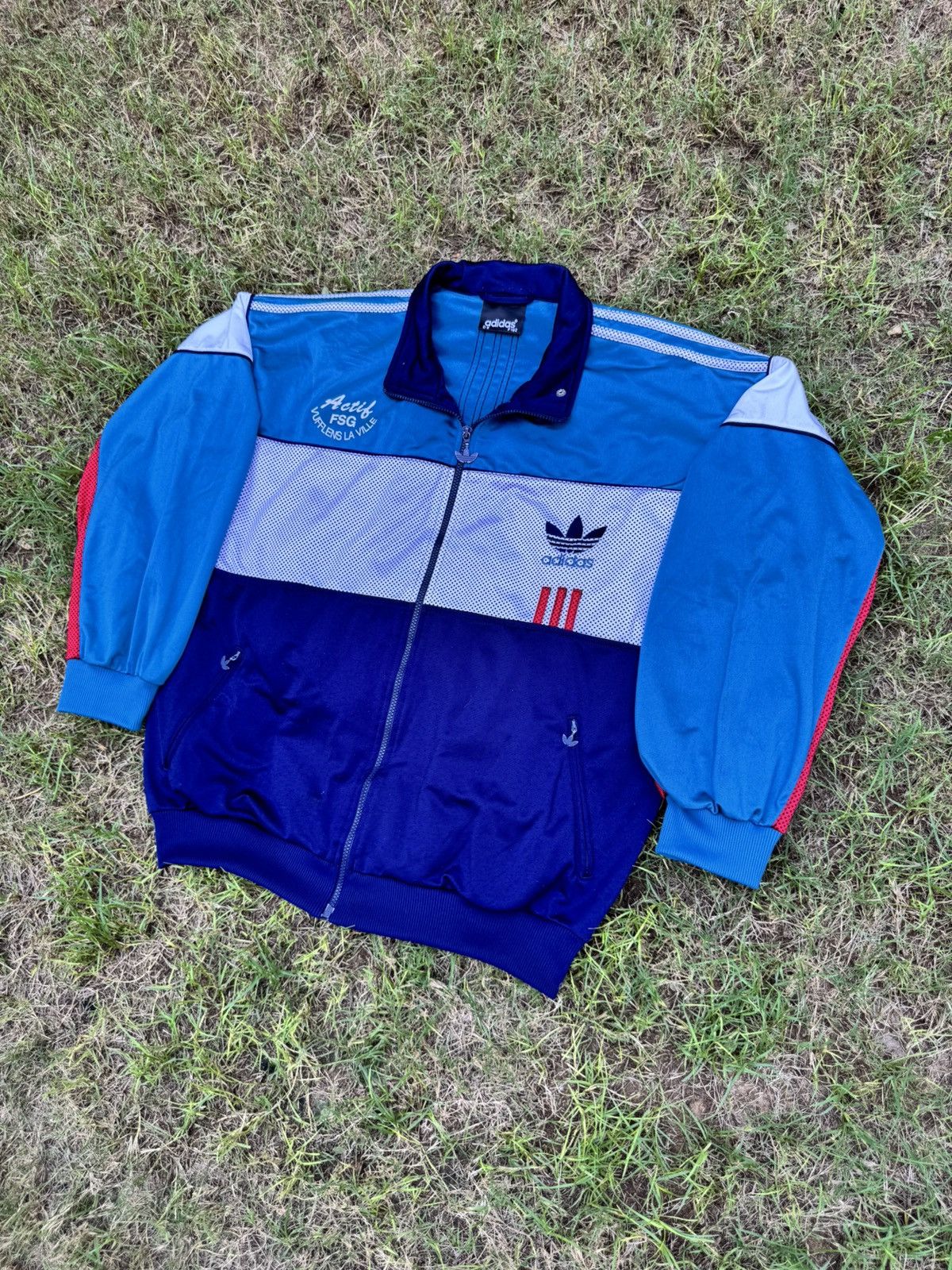 Adidas Adidas Originals vintage 90s blue and white track jacket Size US L / EU 52-54 / 3 - 2 Thumbnail