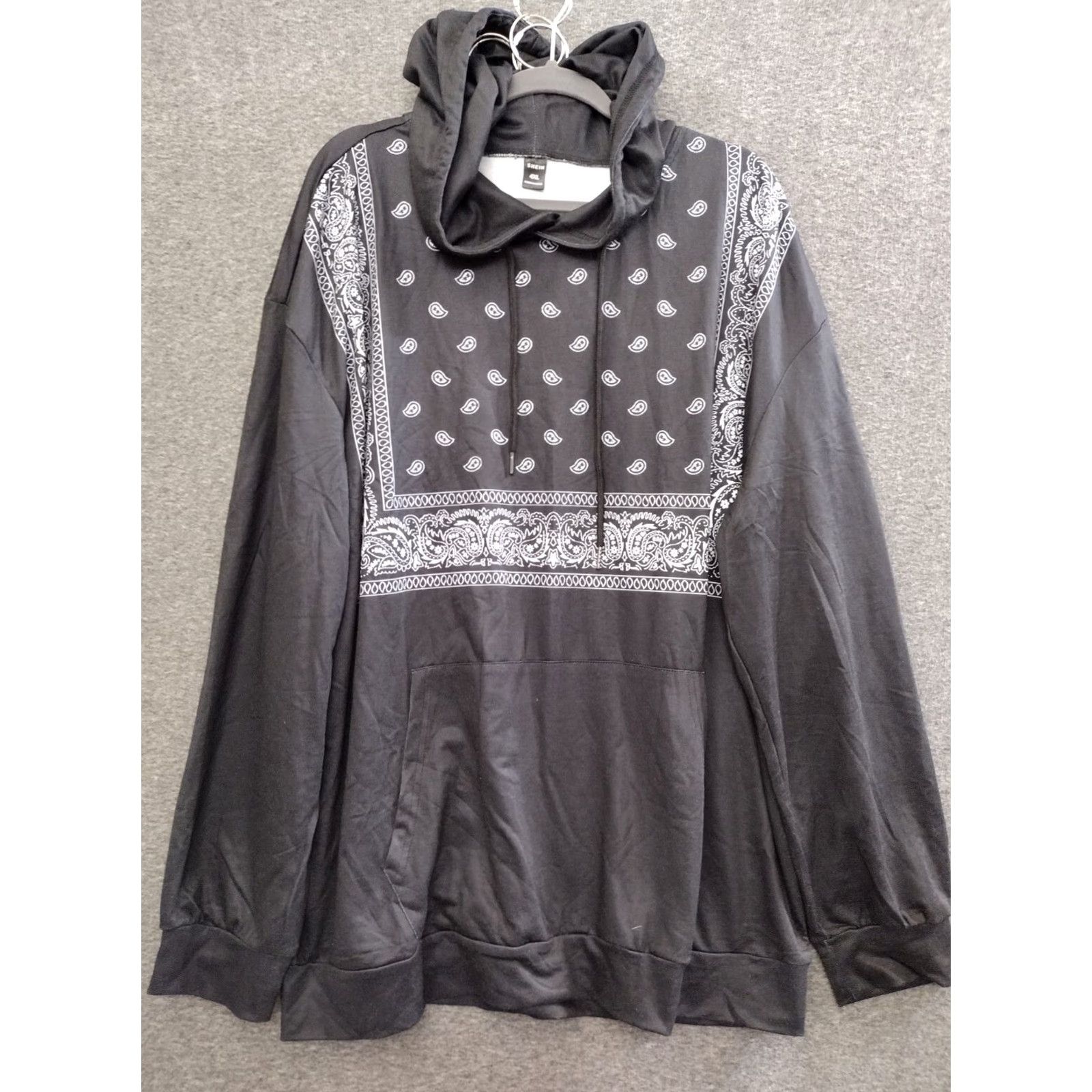Shein SHEIN Men Plus Paisley Scarf Print Drawstring Hoodie Size 4XL Size US XXL / EU 58 / 5 - 2 Thumbnail